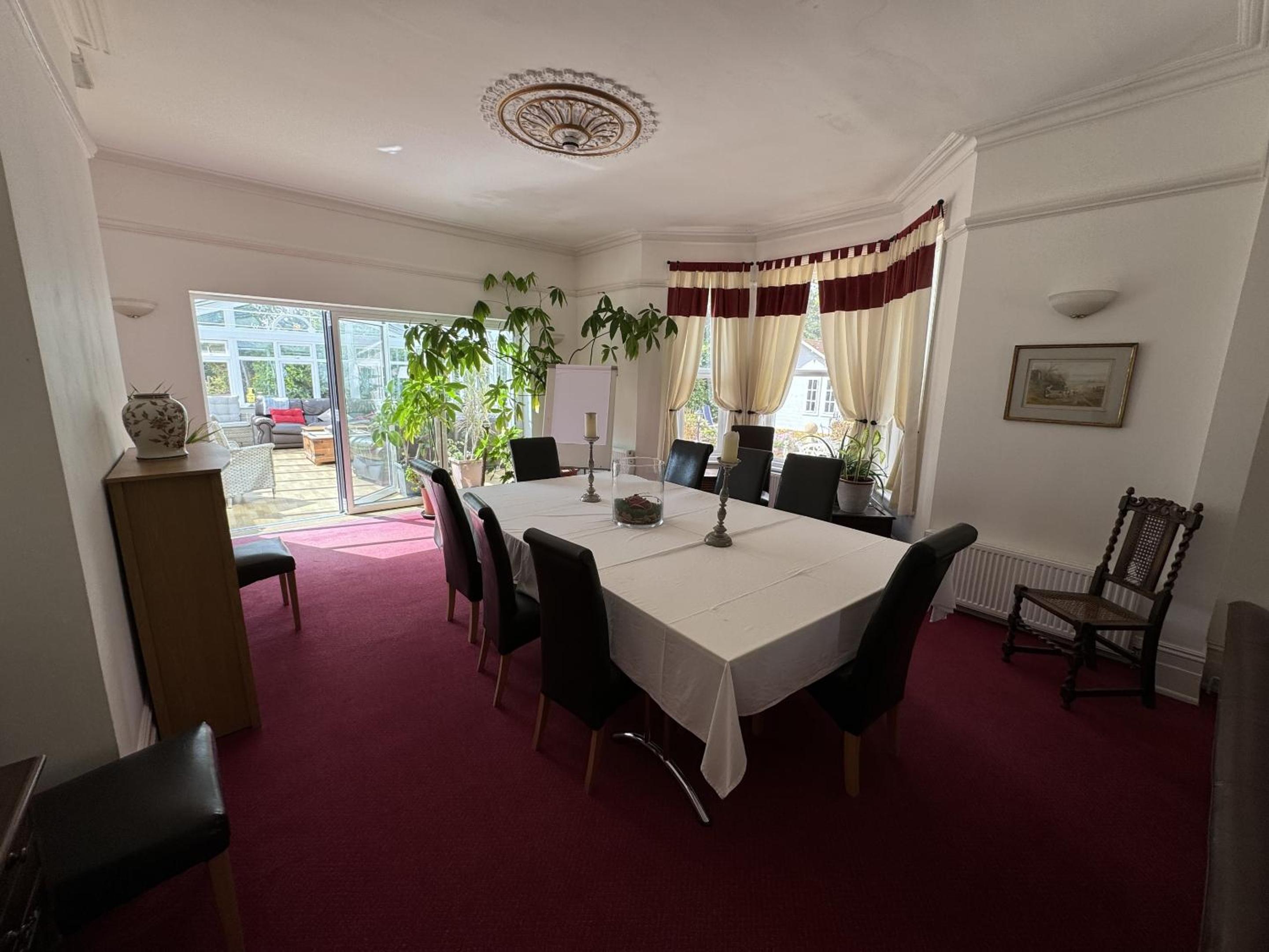 Hookwood Lodge