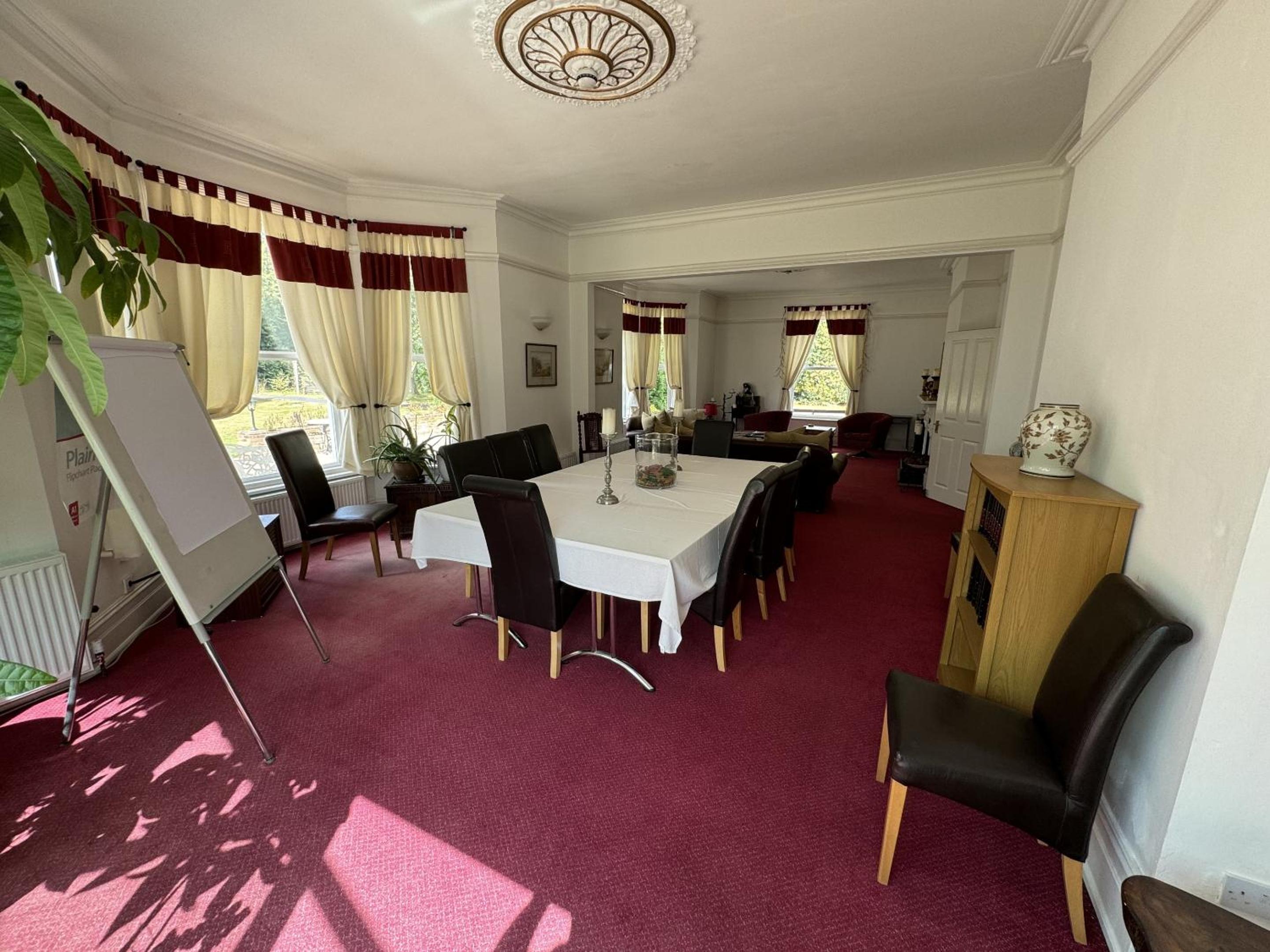 Hookwood Lodge