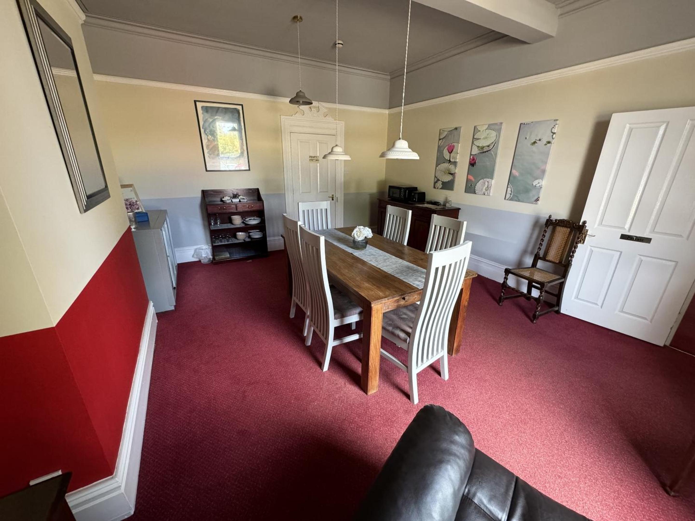 Hookwood Lodge