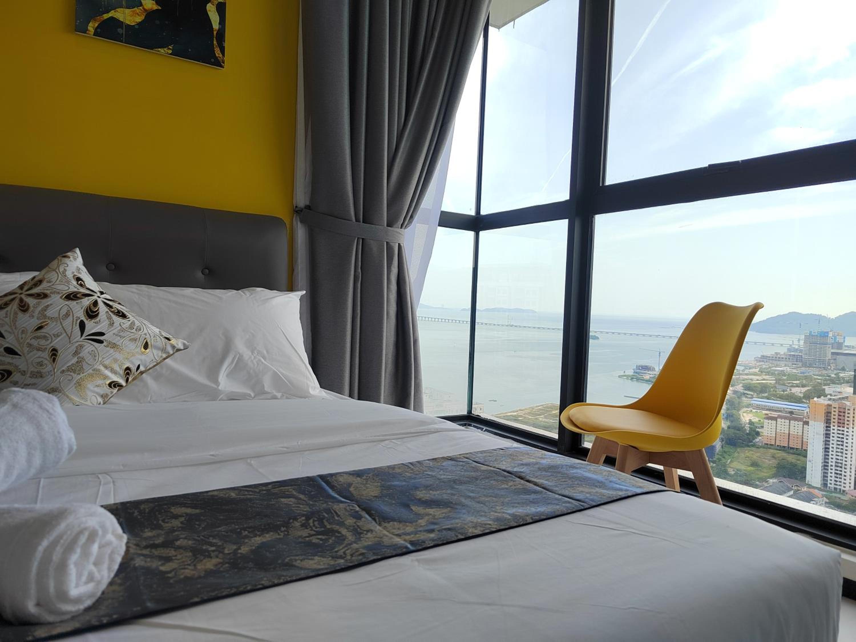 Seaview Infinity Pool , 40th , 9pax, 3Rooms 2Carpark photo 2
