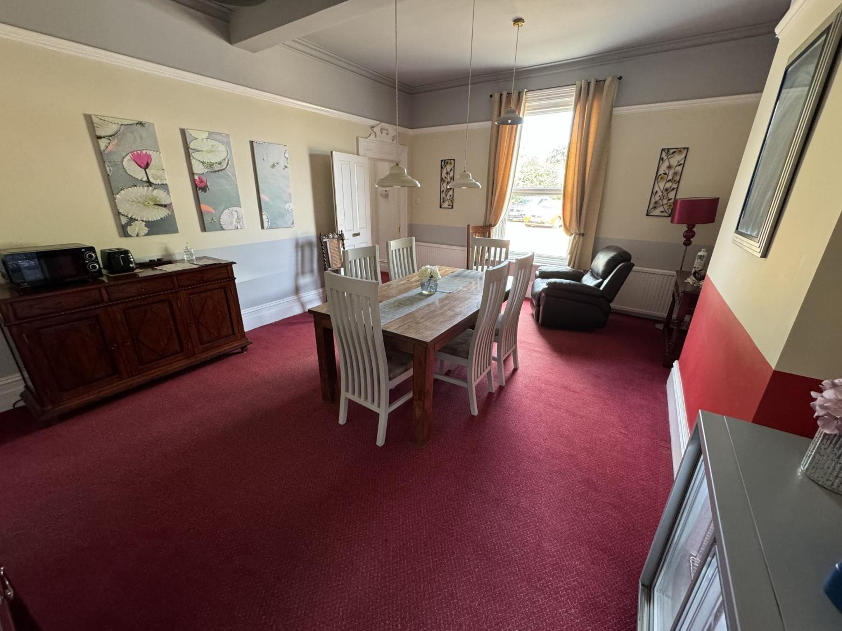 Hookwood Lodge