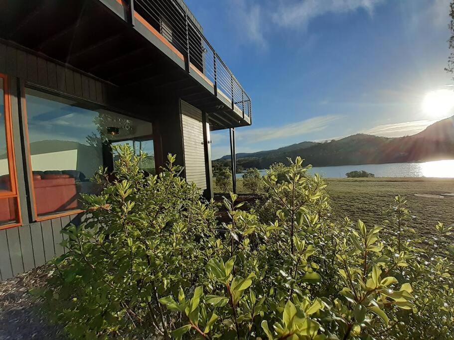 AMAZING 5-Star WATERFRONT RETREAT ON THE RIVERWALK