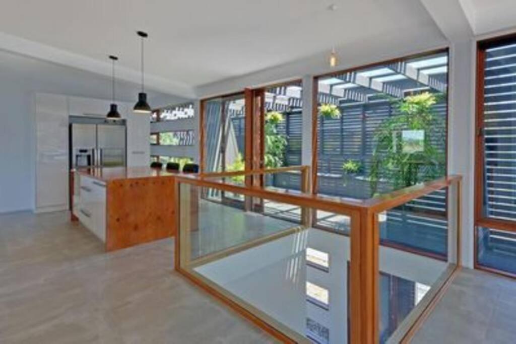AMAZING 5-Star WATERFRONT RETREAT ON THE RIVERWALK