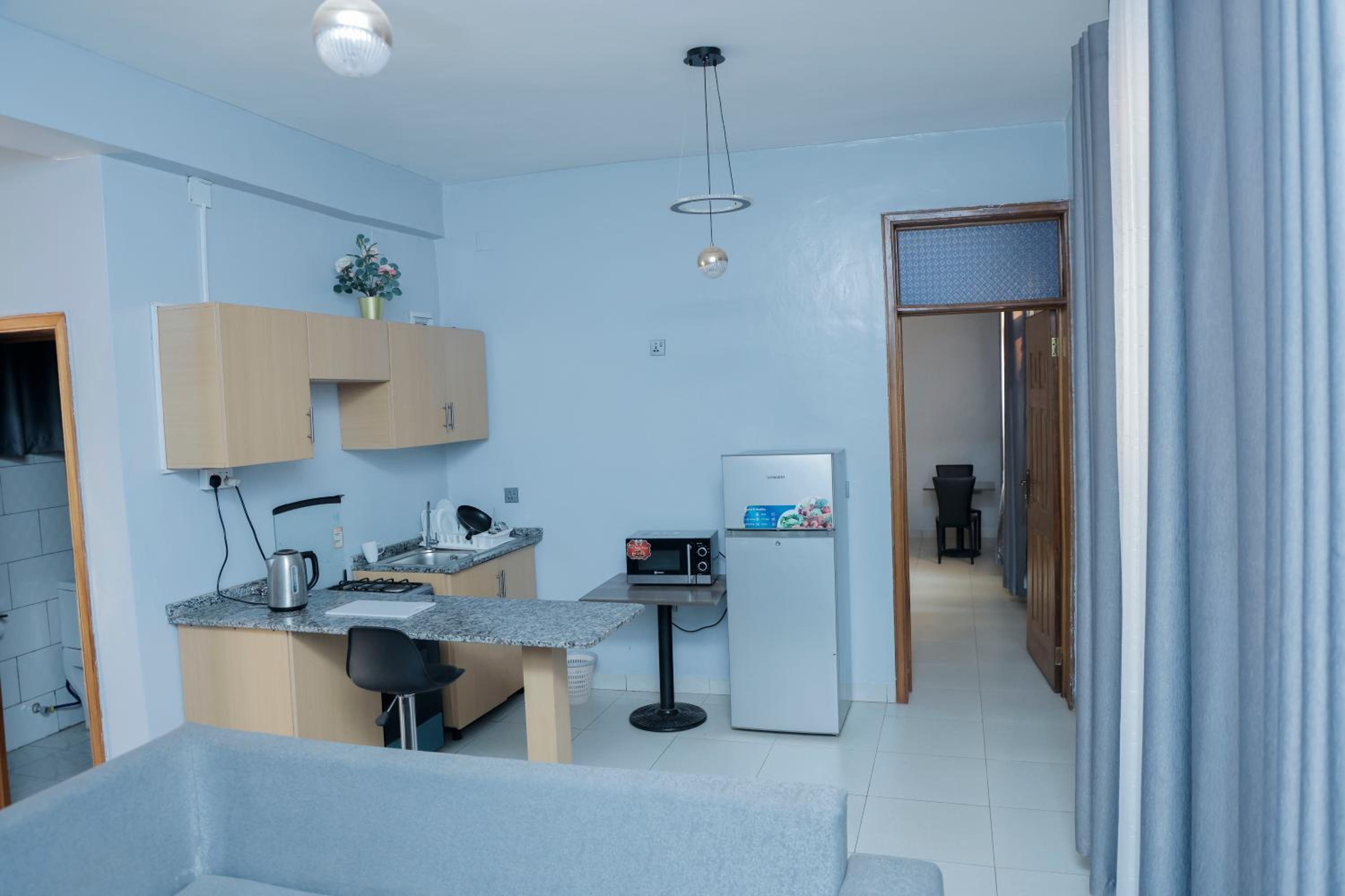 Romalo Hotel & Apartments