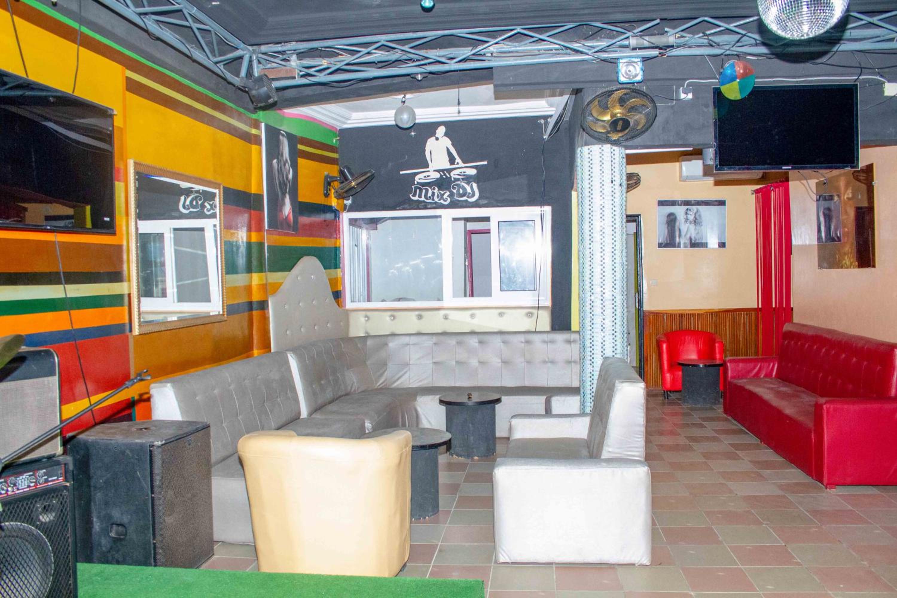 lounge