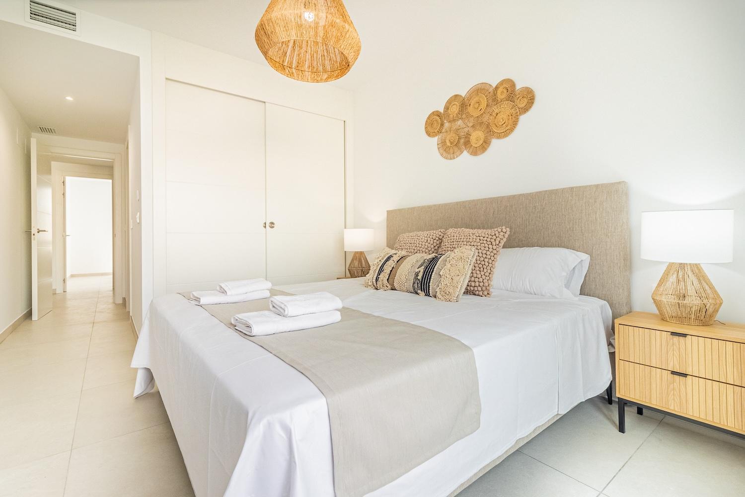 Luxury beachside apartment in Elviria RDR401 view 5