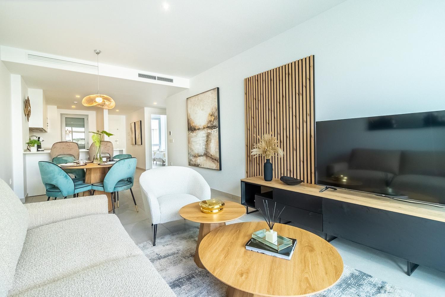Luxury beachside apartment in Elviria RDR401 view 4