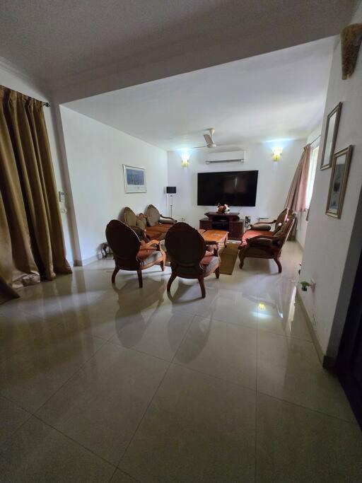 4bhk Free Breakfast pool lawn view 4