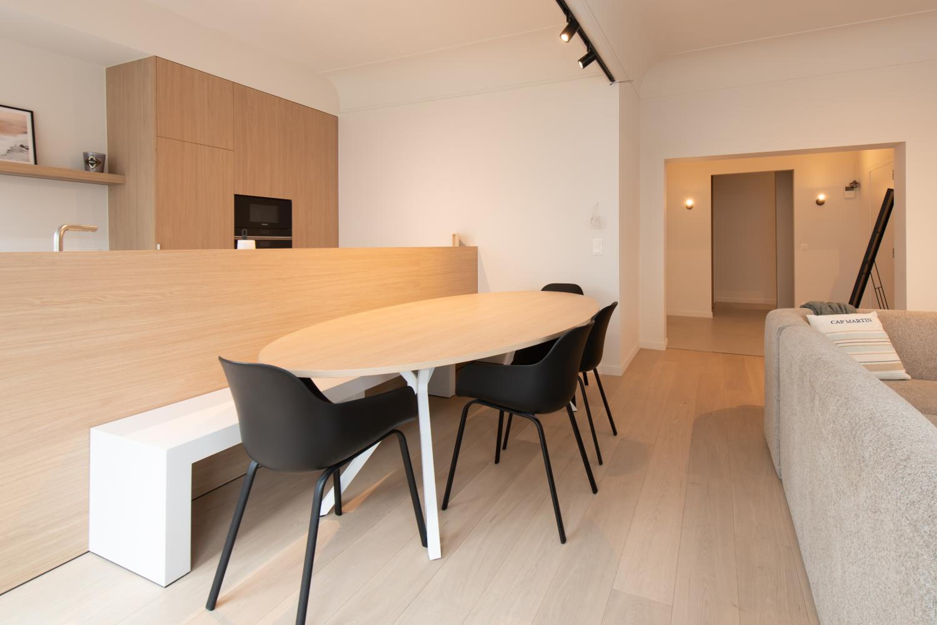 Deluxe 4 rooms apartment with casino view at the beach and free parking
