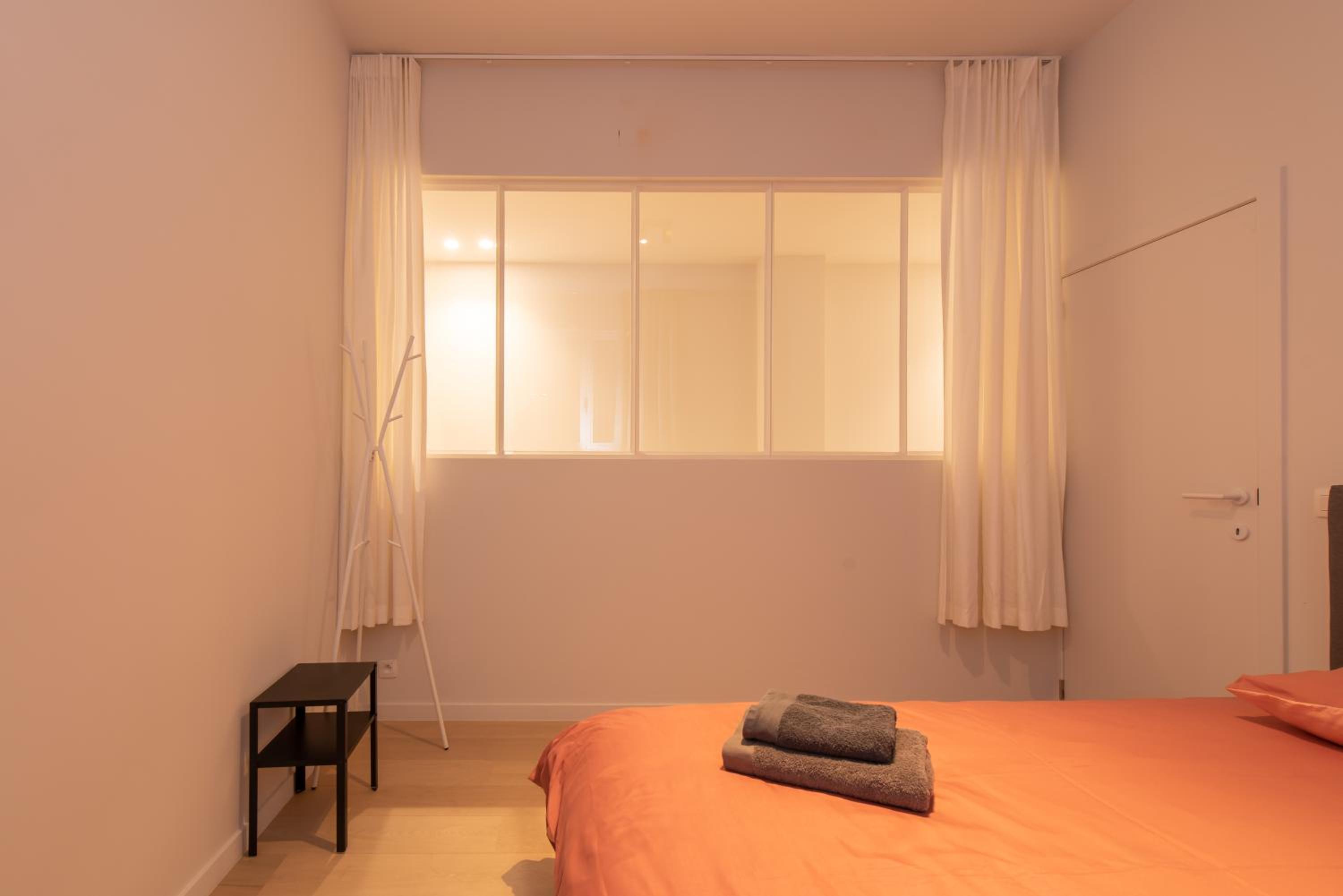 Deluxe 4 rooms apartment with casino view at the beach and free parking