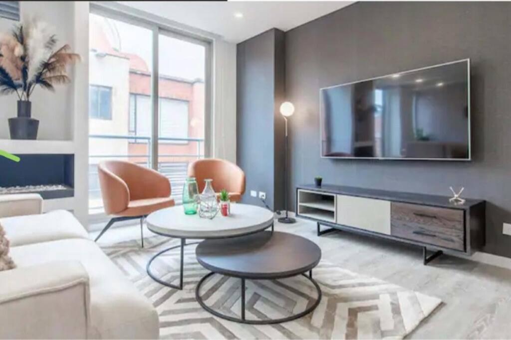 Unique 3 BR in Usaquen