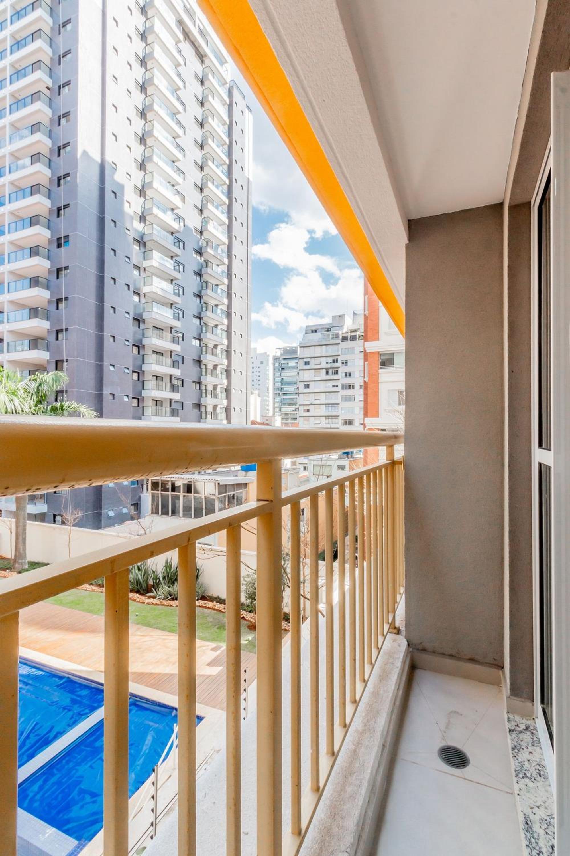 Studio in Jardins next to the Oscar Freire metro