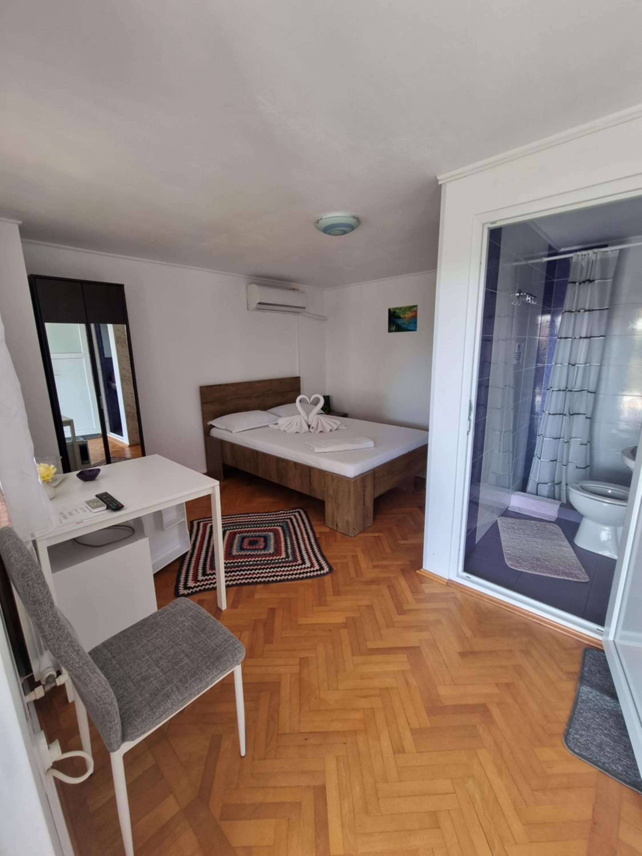 Casa cu Trandafiri Murighiol