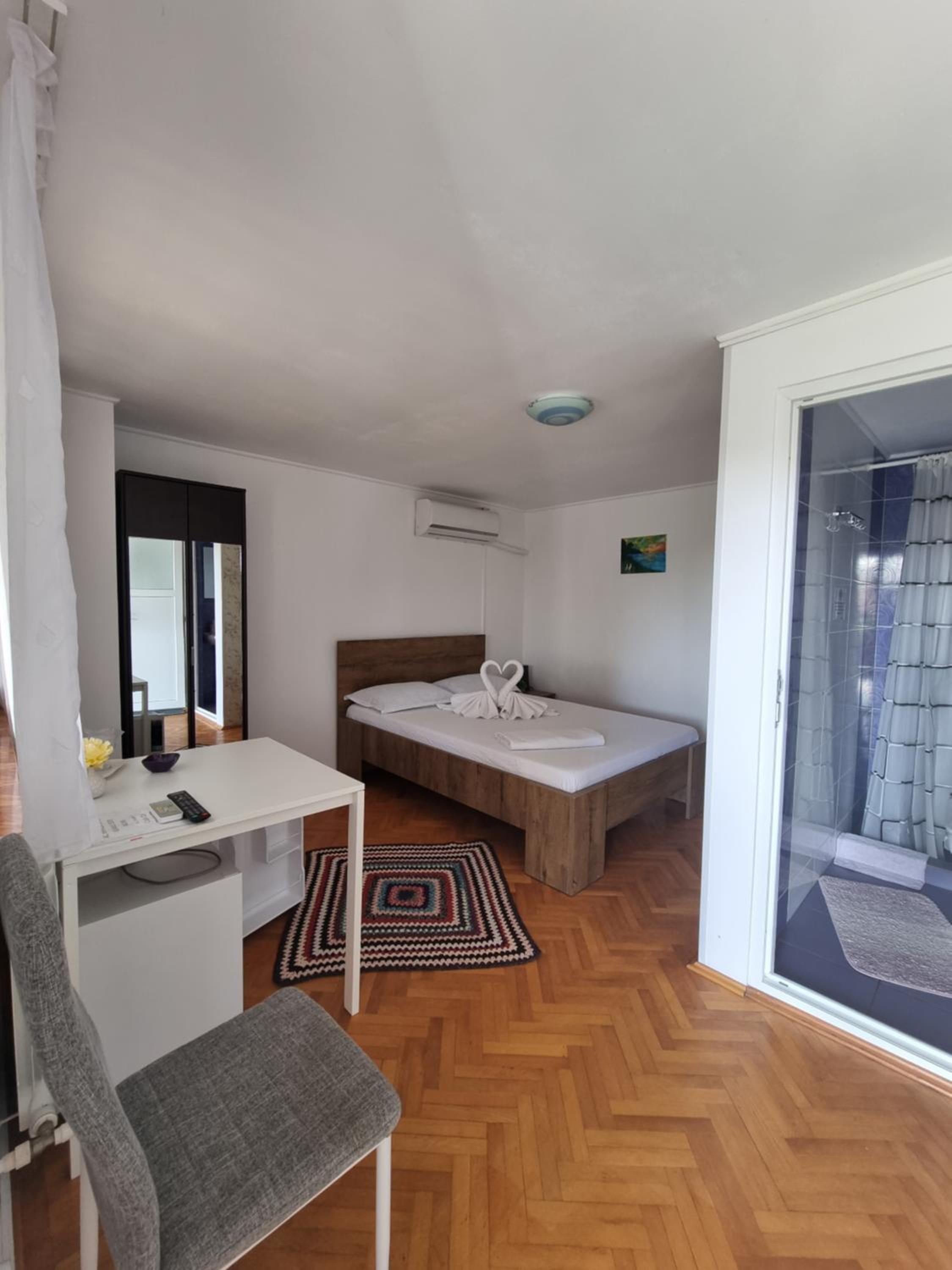 Casa cu Trandafiri Murighiol