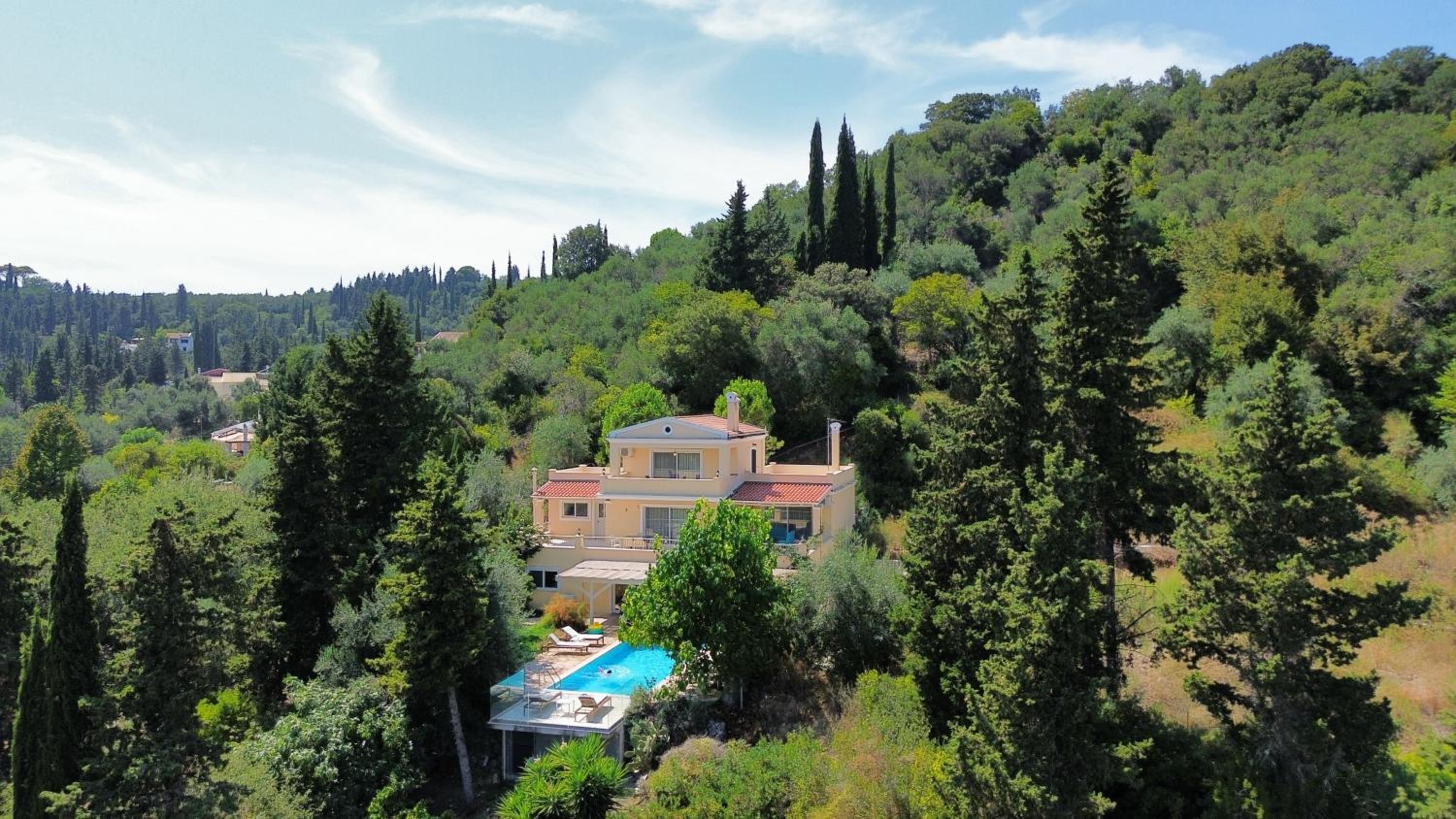 Villa Fioraki