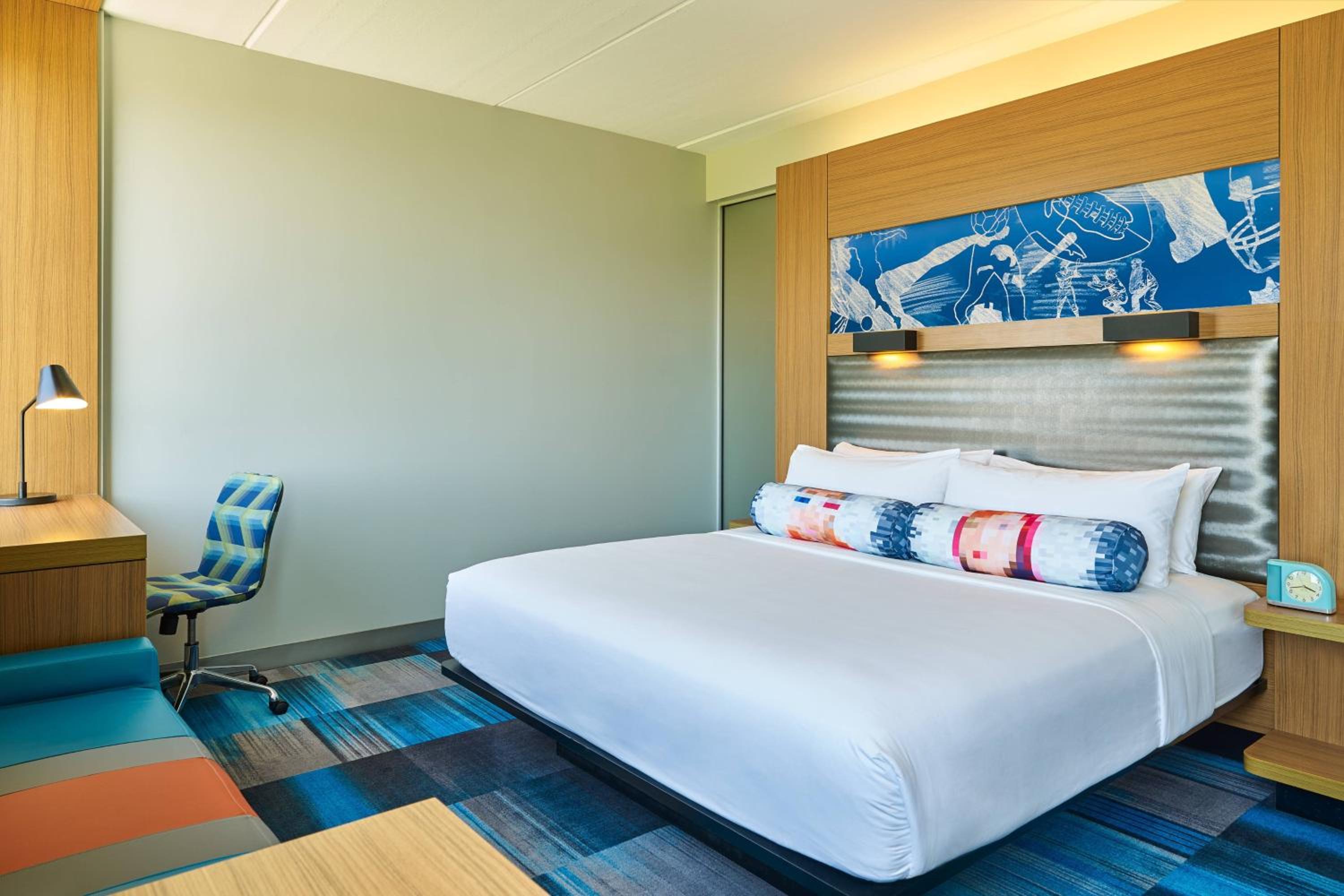 Summit County Vacations - Aloft Hotel Frisco - Property Image 9