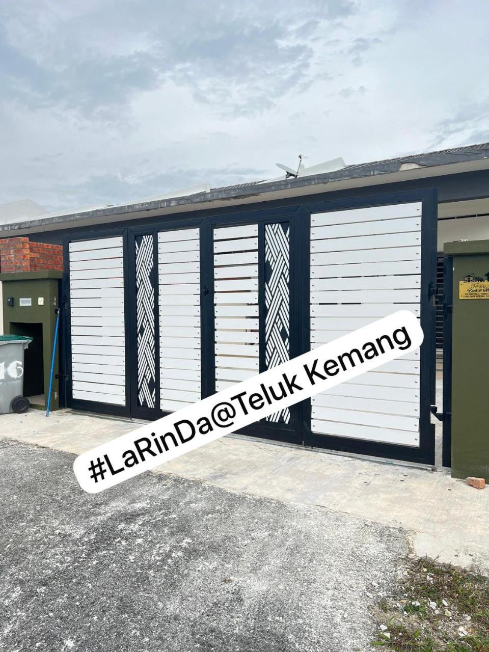 LaRinDa Teluk Kemang Private Pool - Islamic view 2