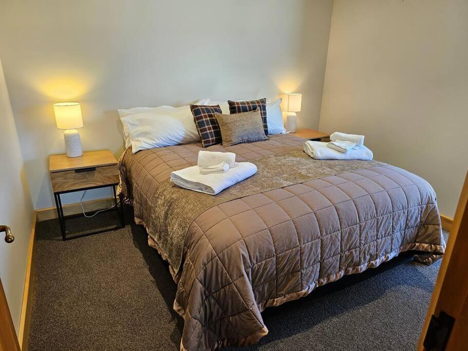 Spacious Country Lodge view 5