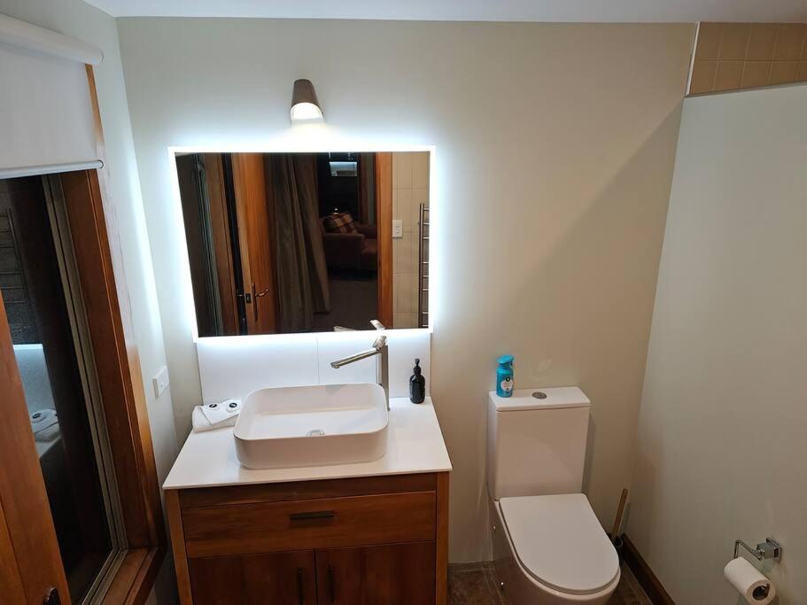 Spacious Country Lodge view 4