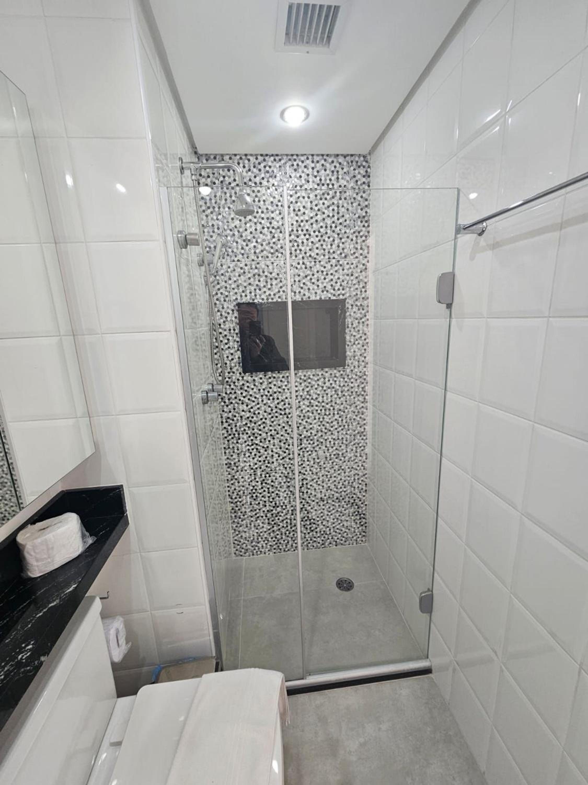 Flat Hotel The Palace com quarto sala e cozinha