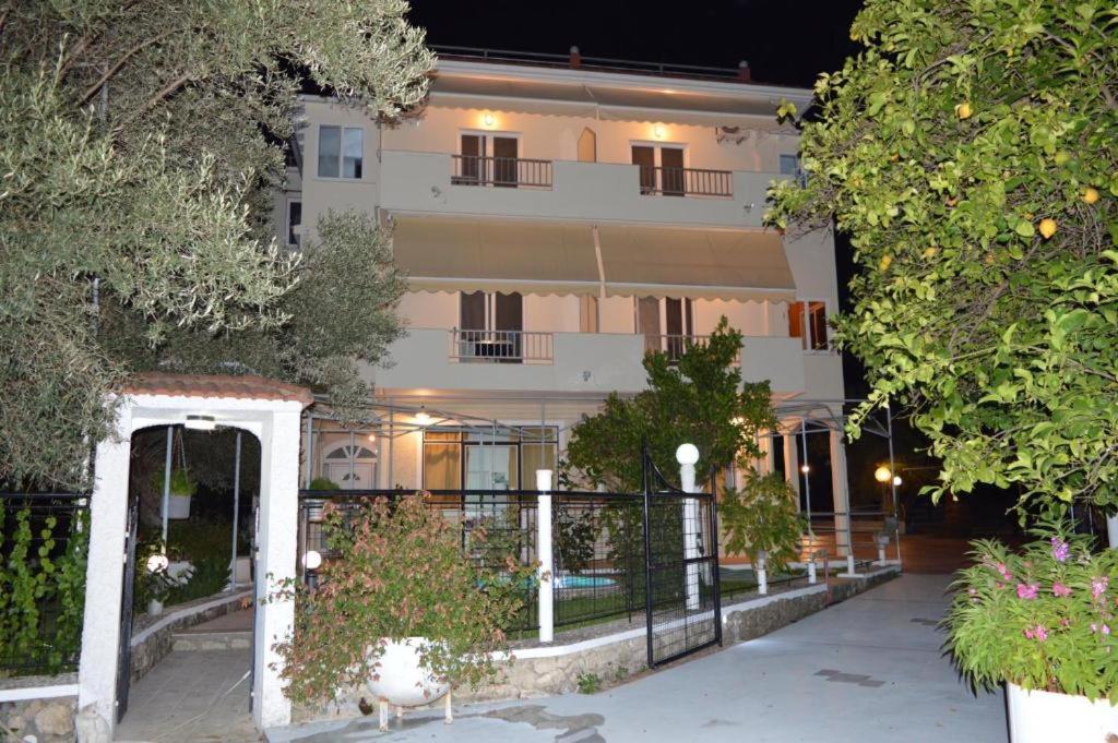 MARGARITA APARTMENTS