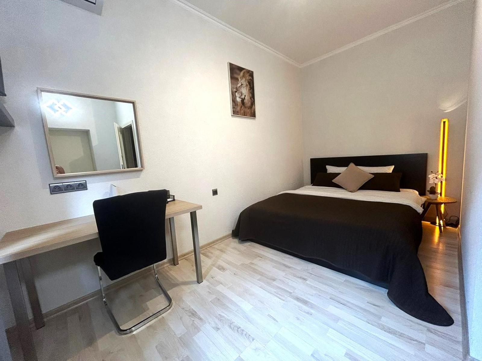 LEO Apartment Obchodna - Delux view 3