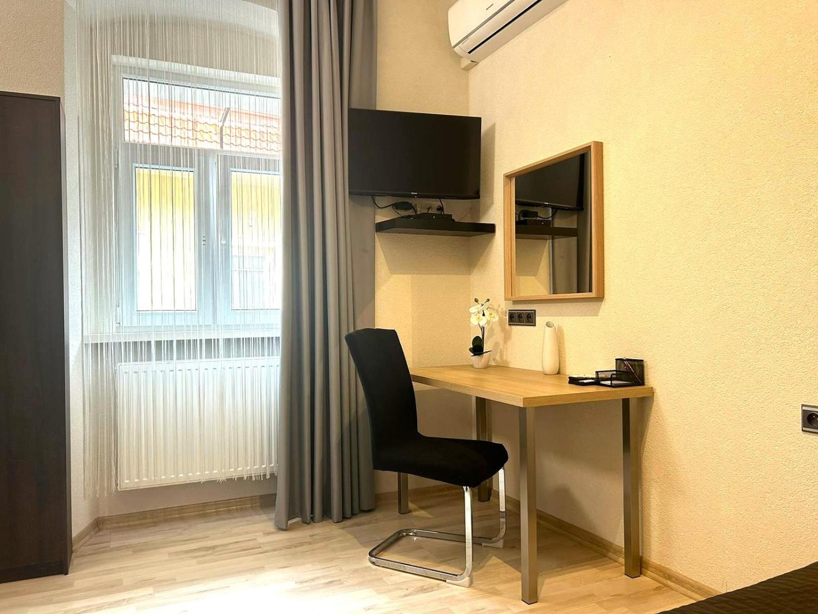 LEO Apartment Obchodna - Delux view 4