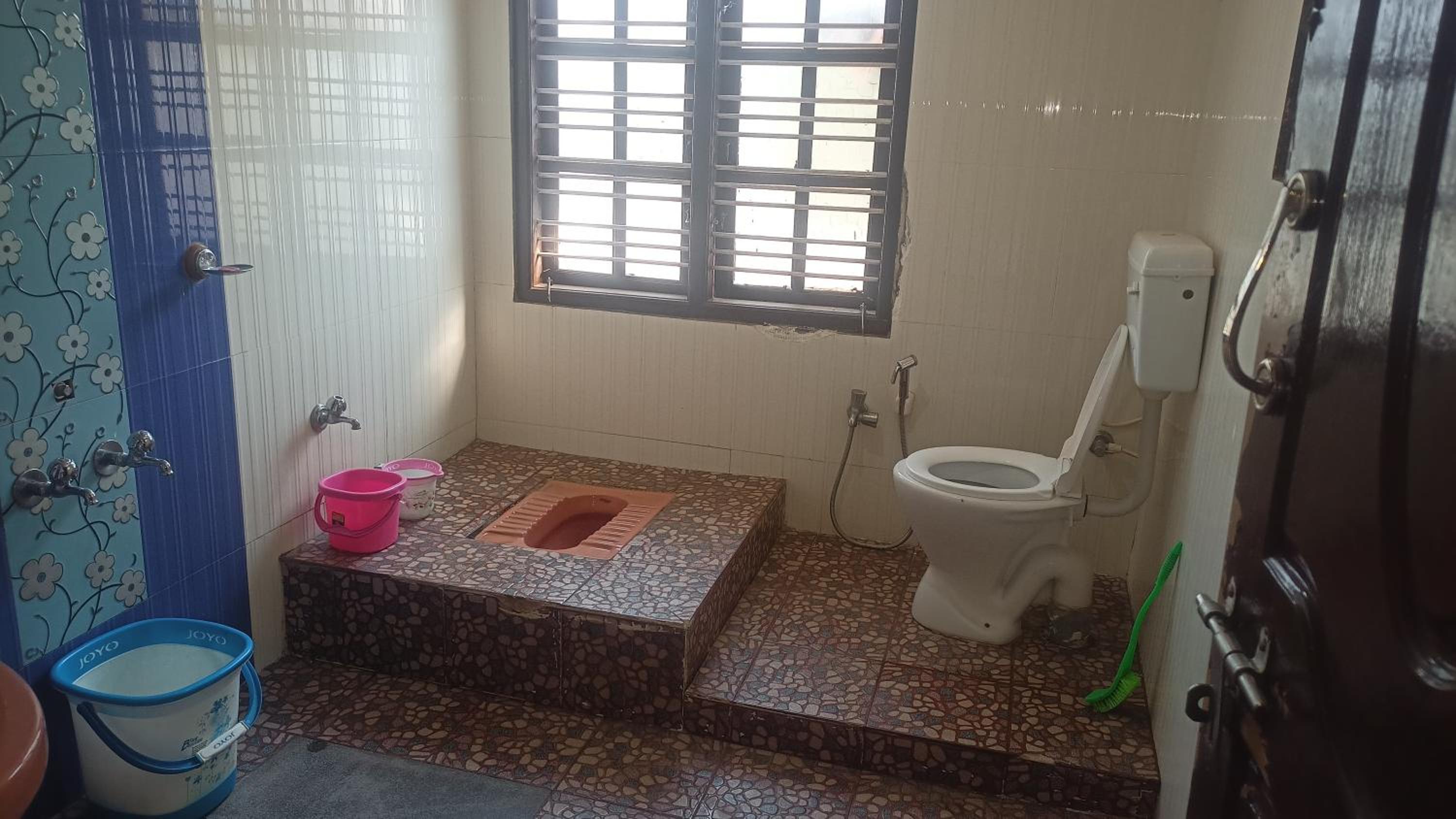 Flora Homestay