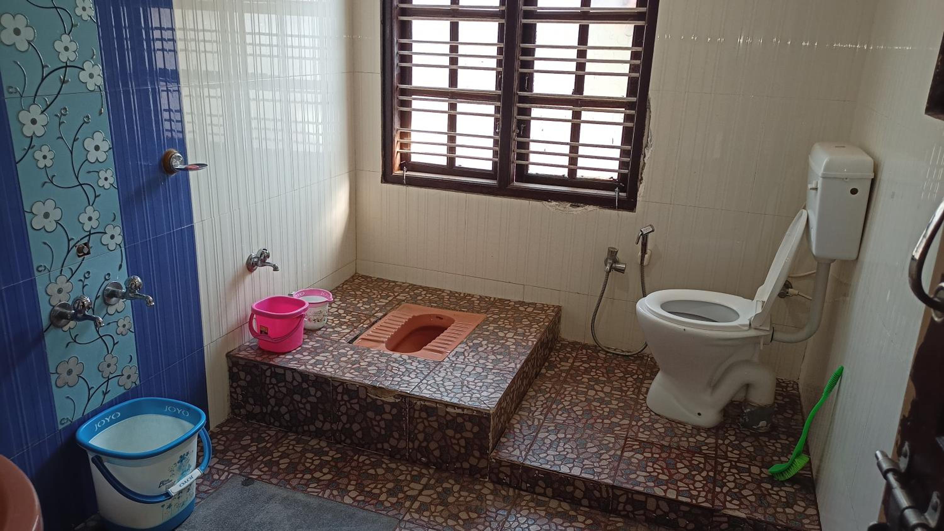 Flora Homestay
