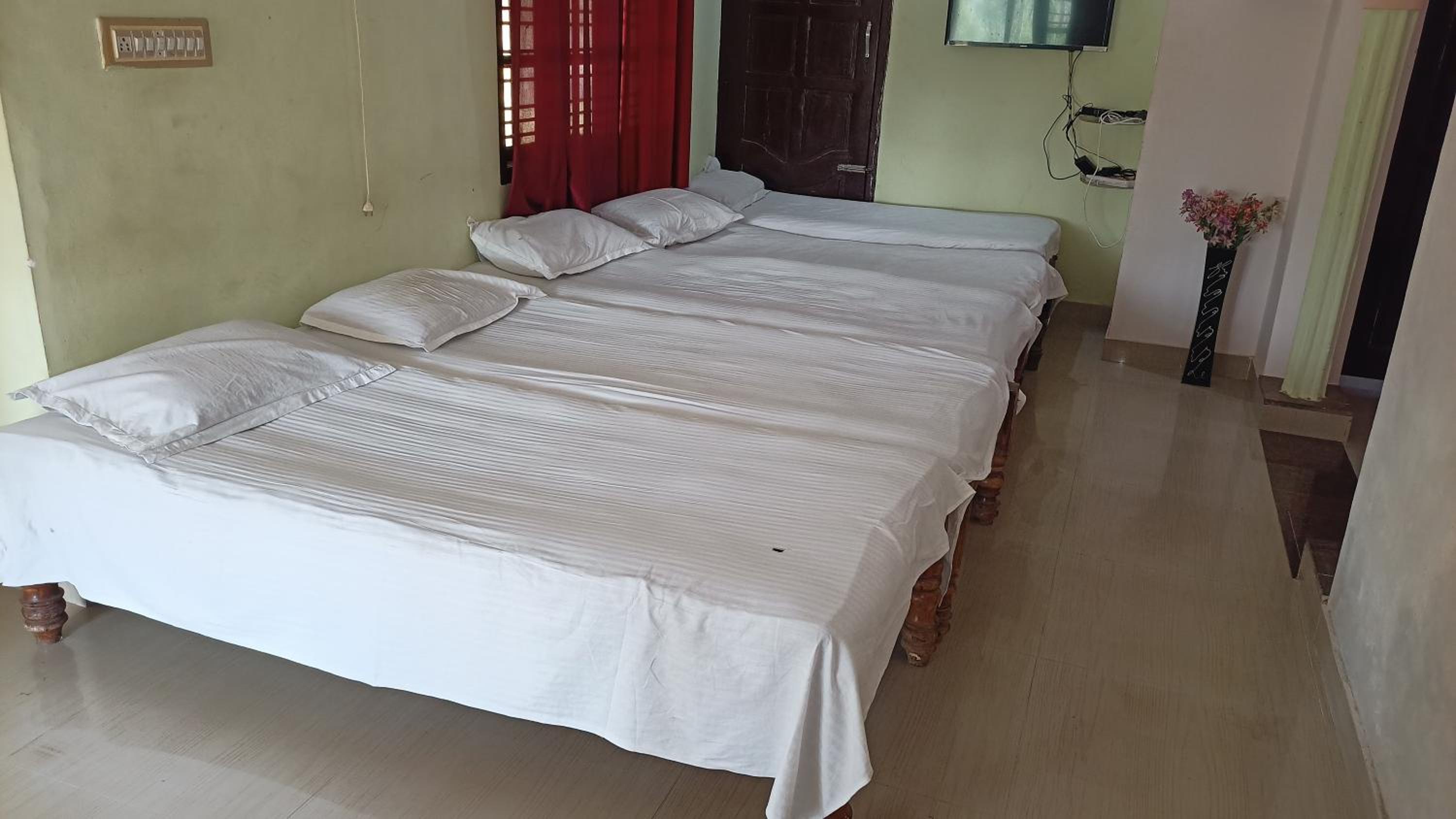 Flora Homestay