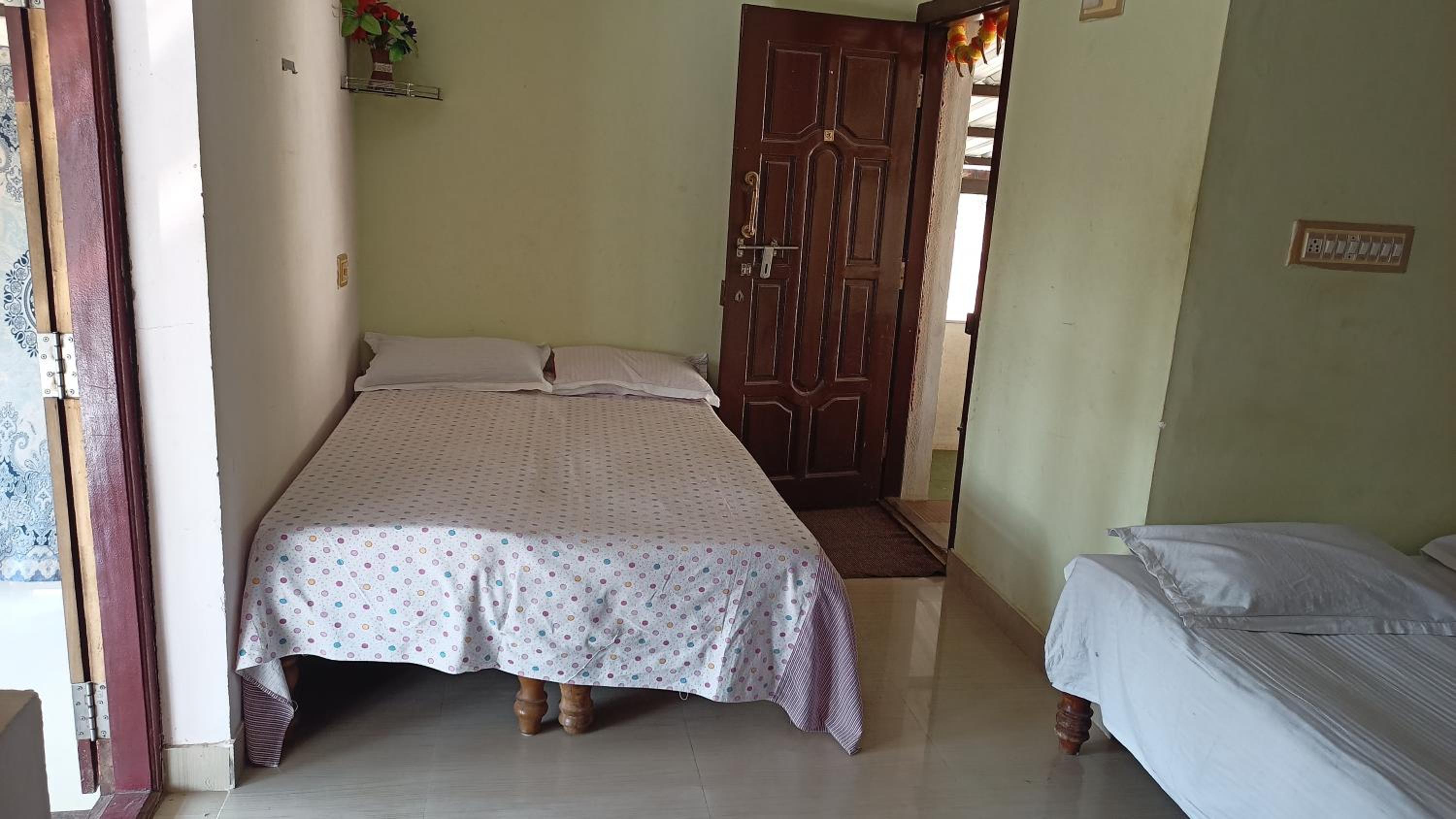 Flora Homestay