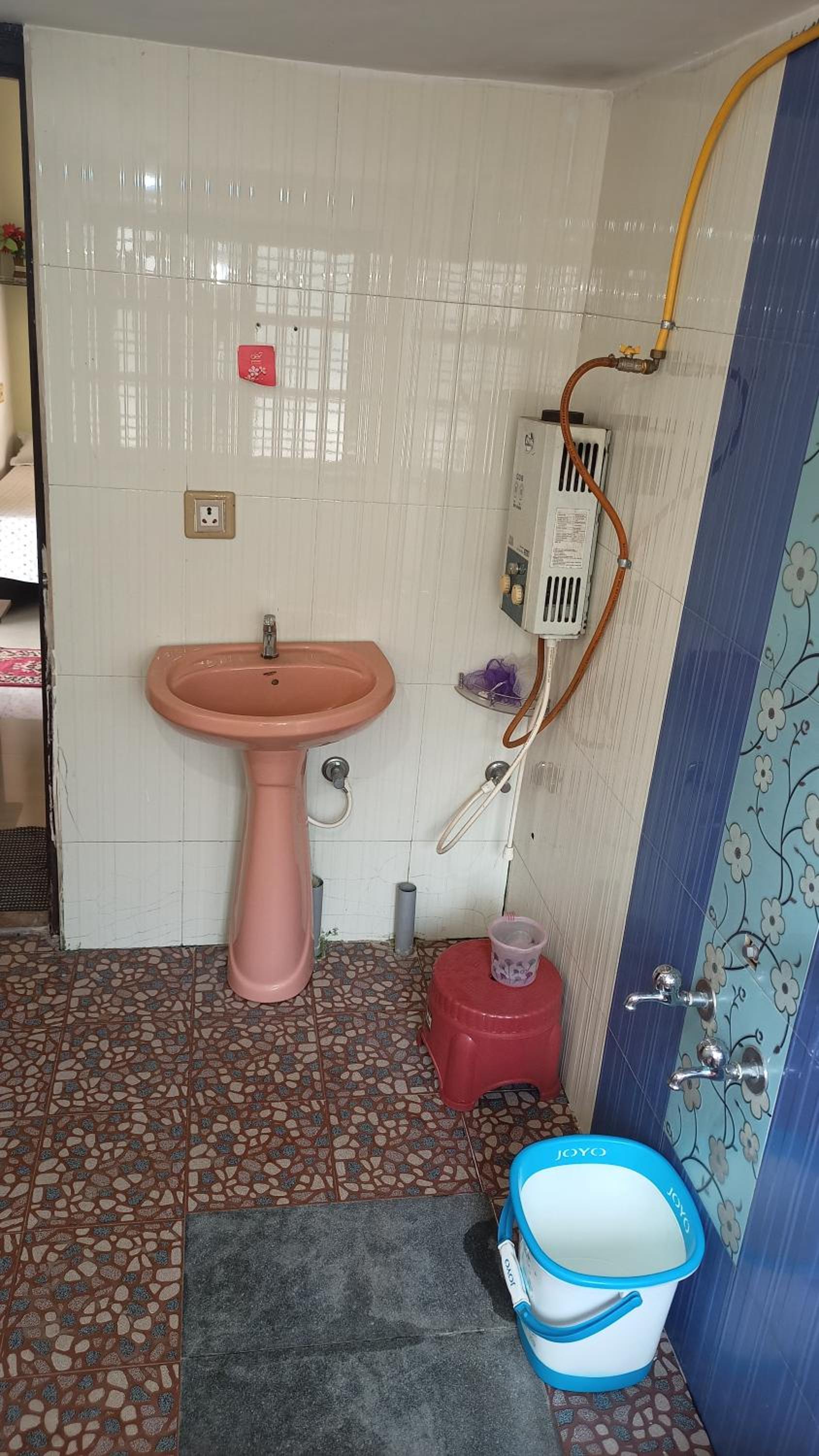 Flora Homestay