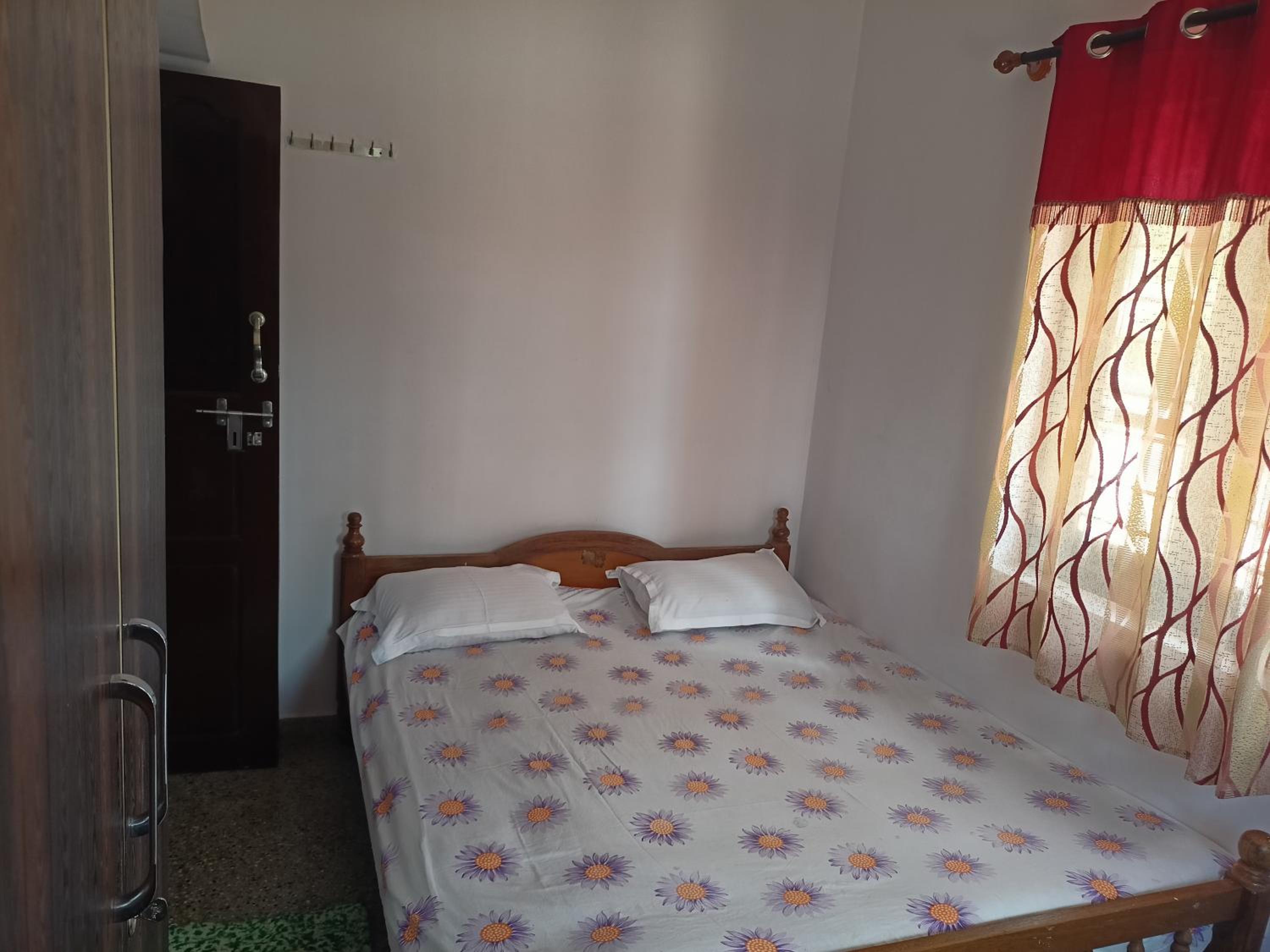 Flora Homestay