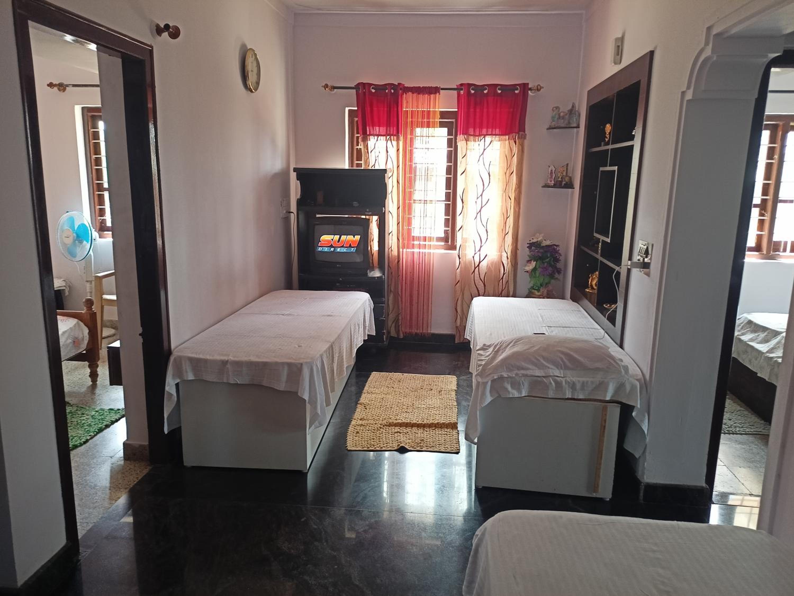 Flora Homestay