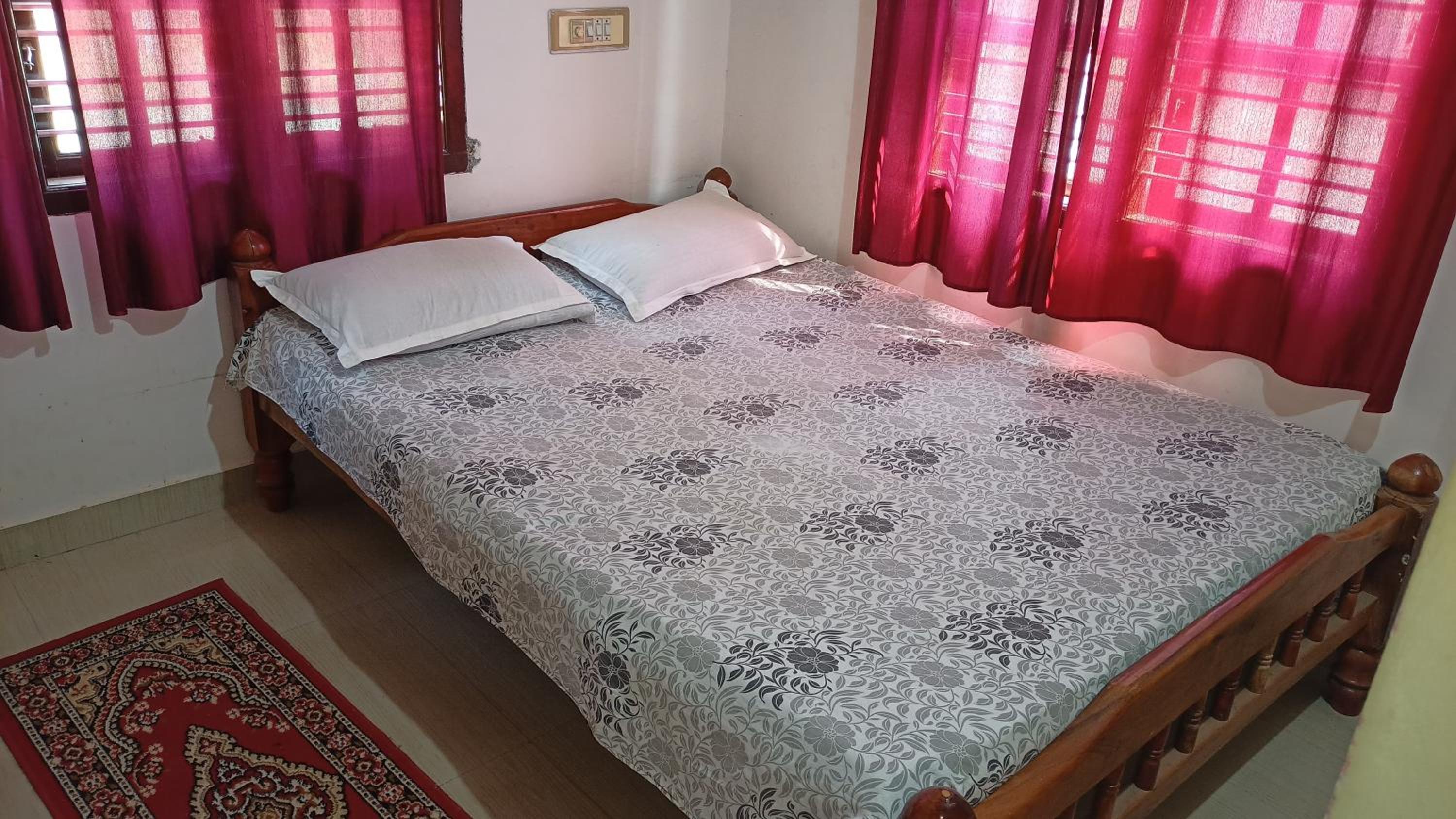 Flora Homestay