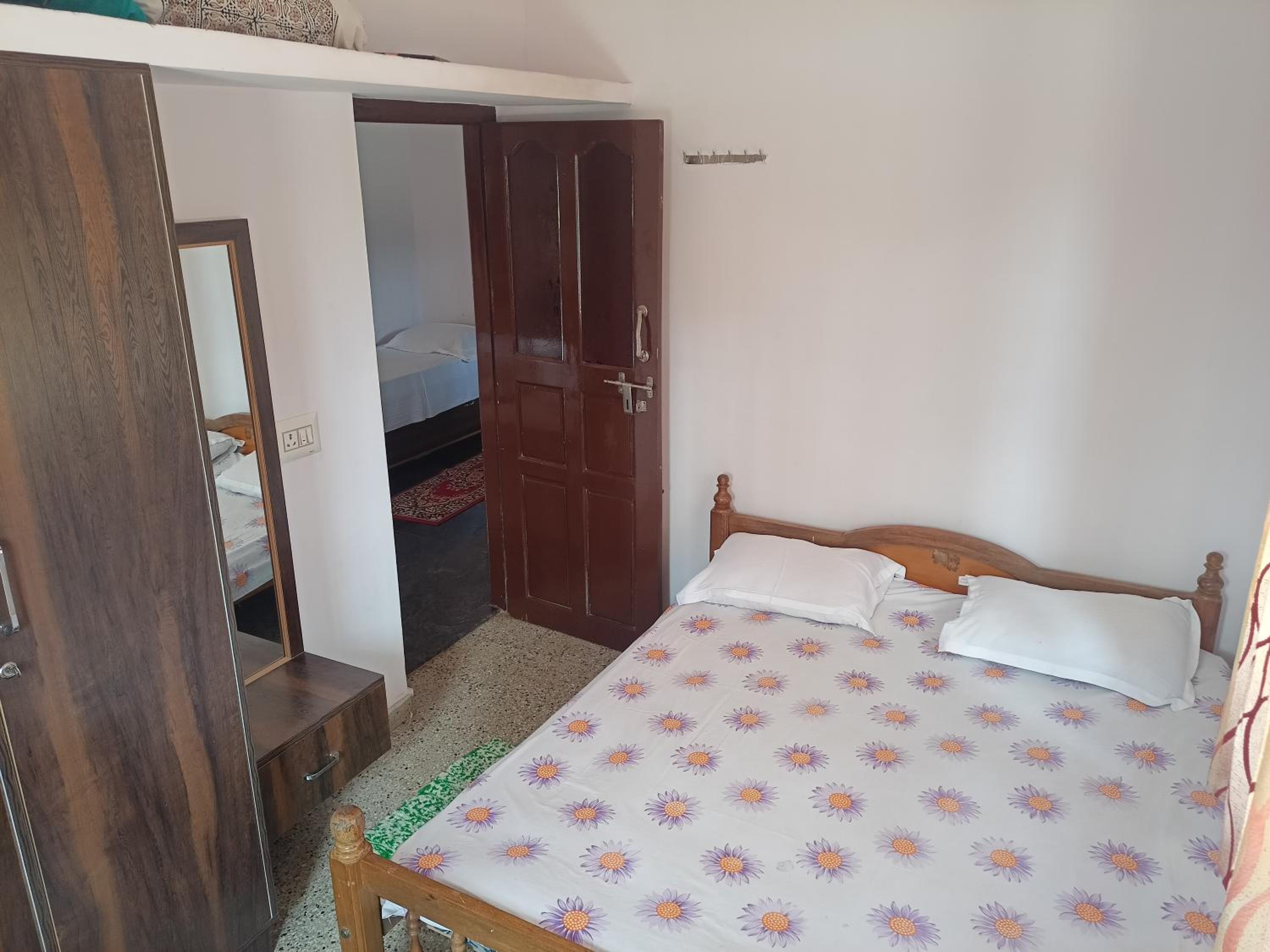 Flora Homestay