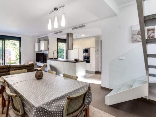 wonderful villa with private swimming pool