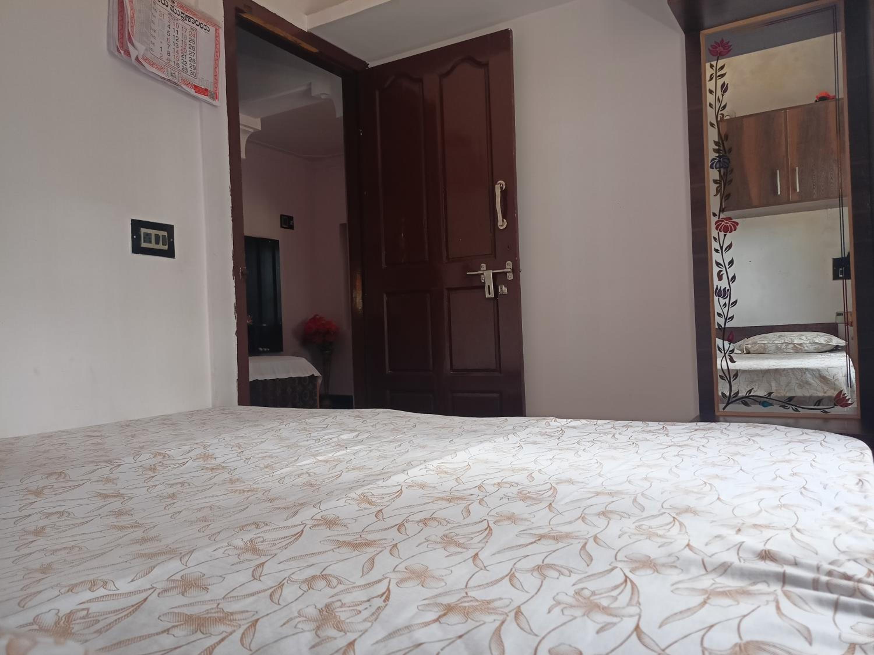 Flora Homestay