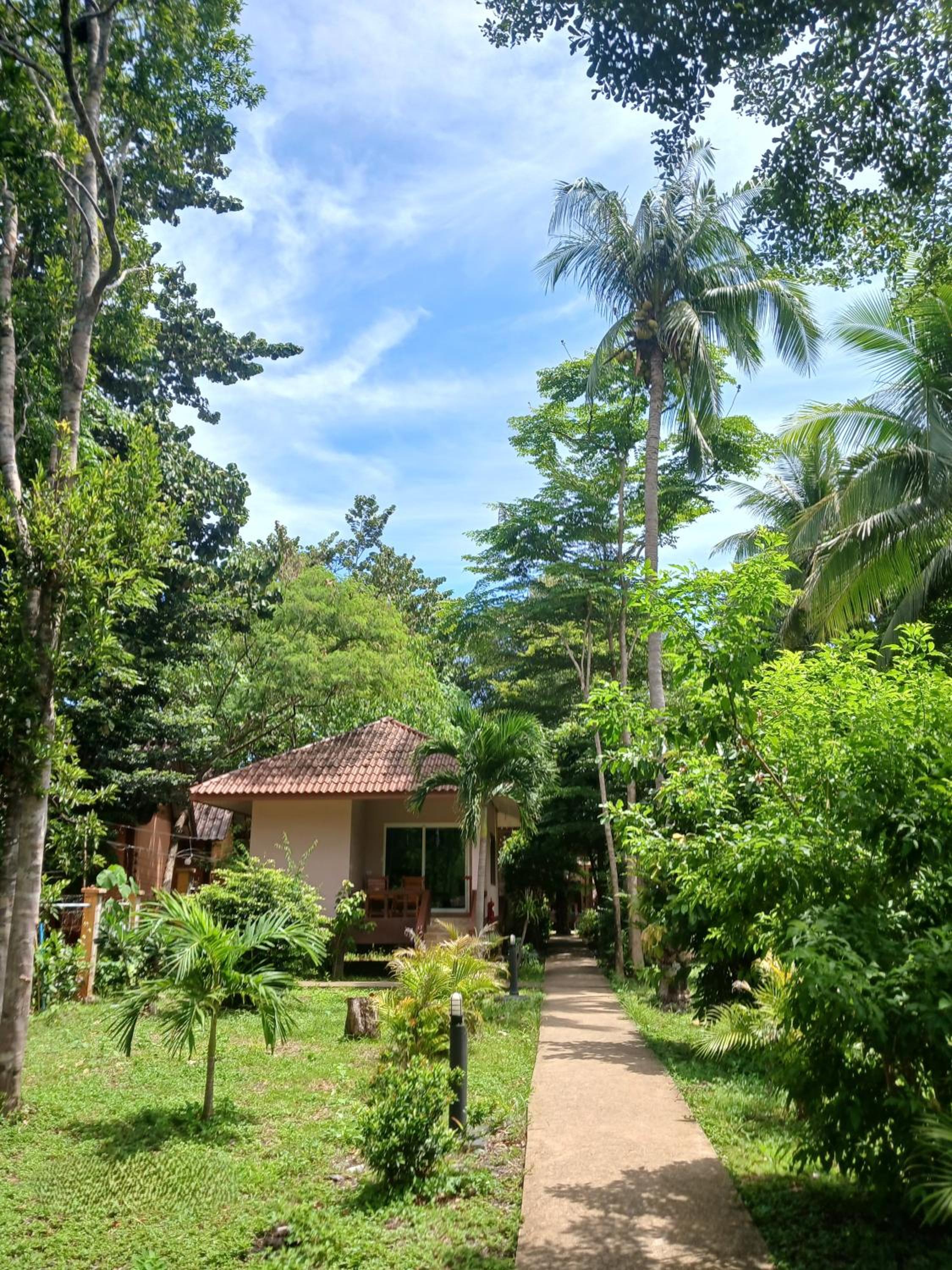 Baan Long Beach