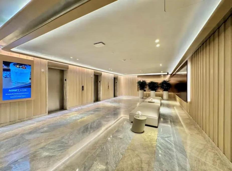 Brickell High Floor AKA Free Parking by Palermo Home Miami
