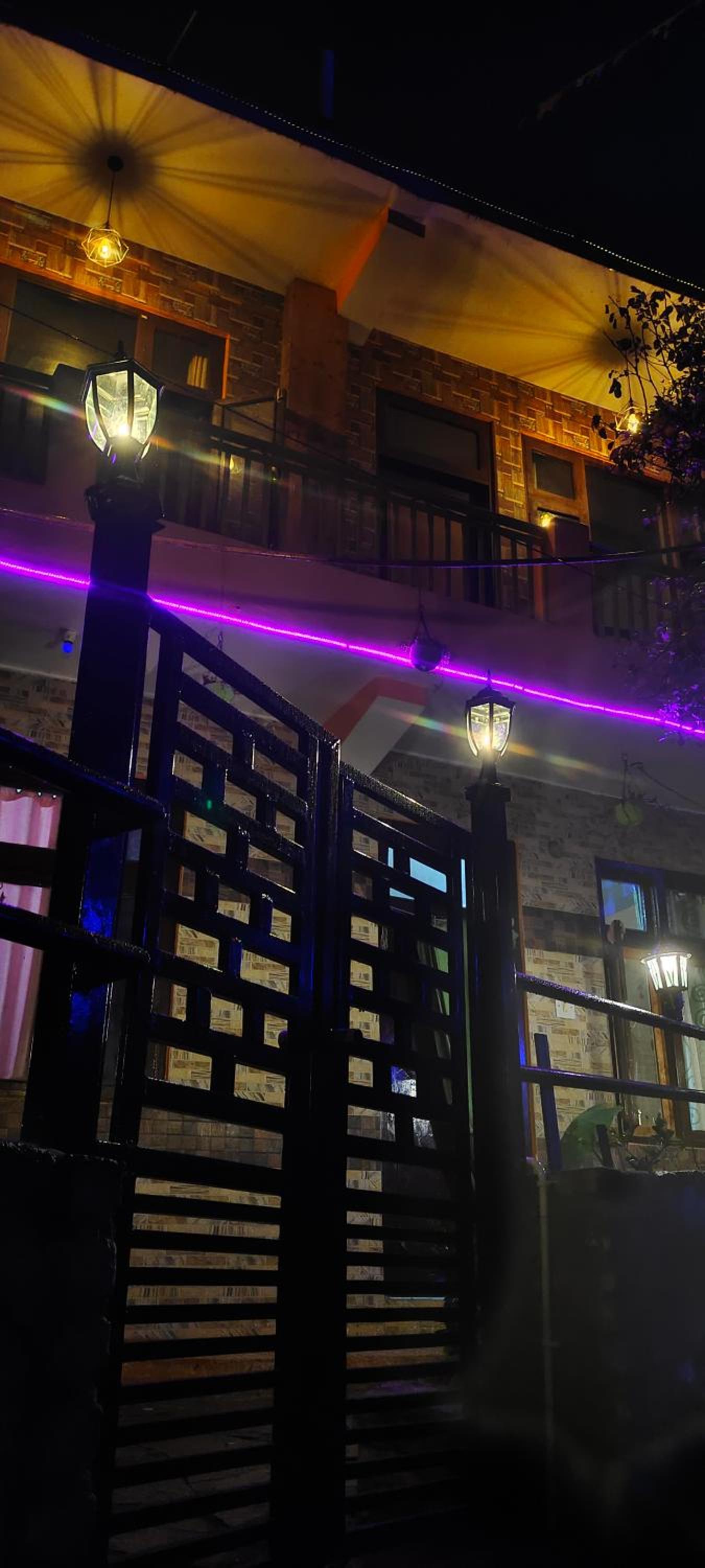 त्रिnity homestay