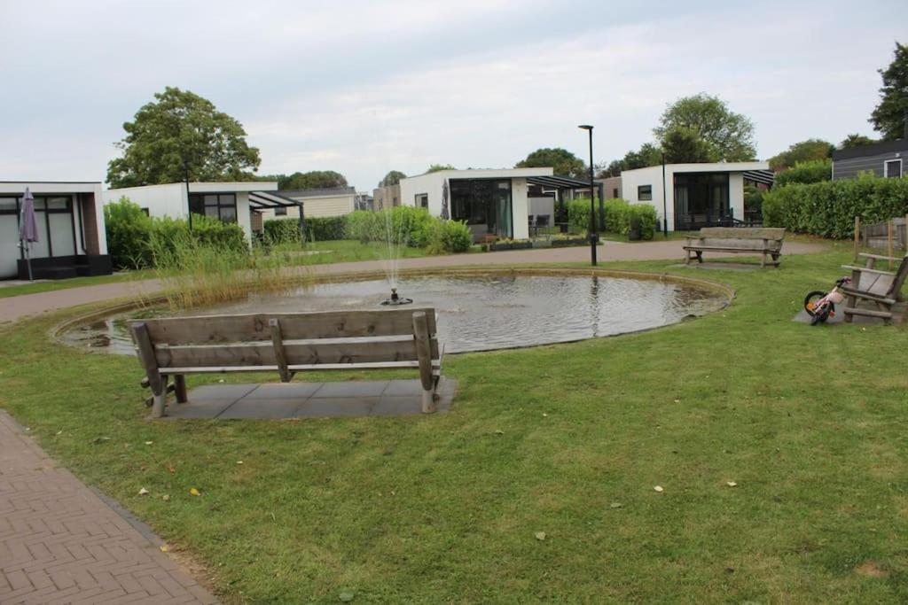 Vakantiehuis met vijverzicht
