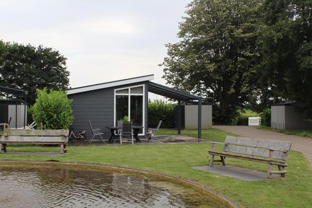 Vakantiehuis met vijverzicht