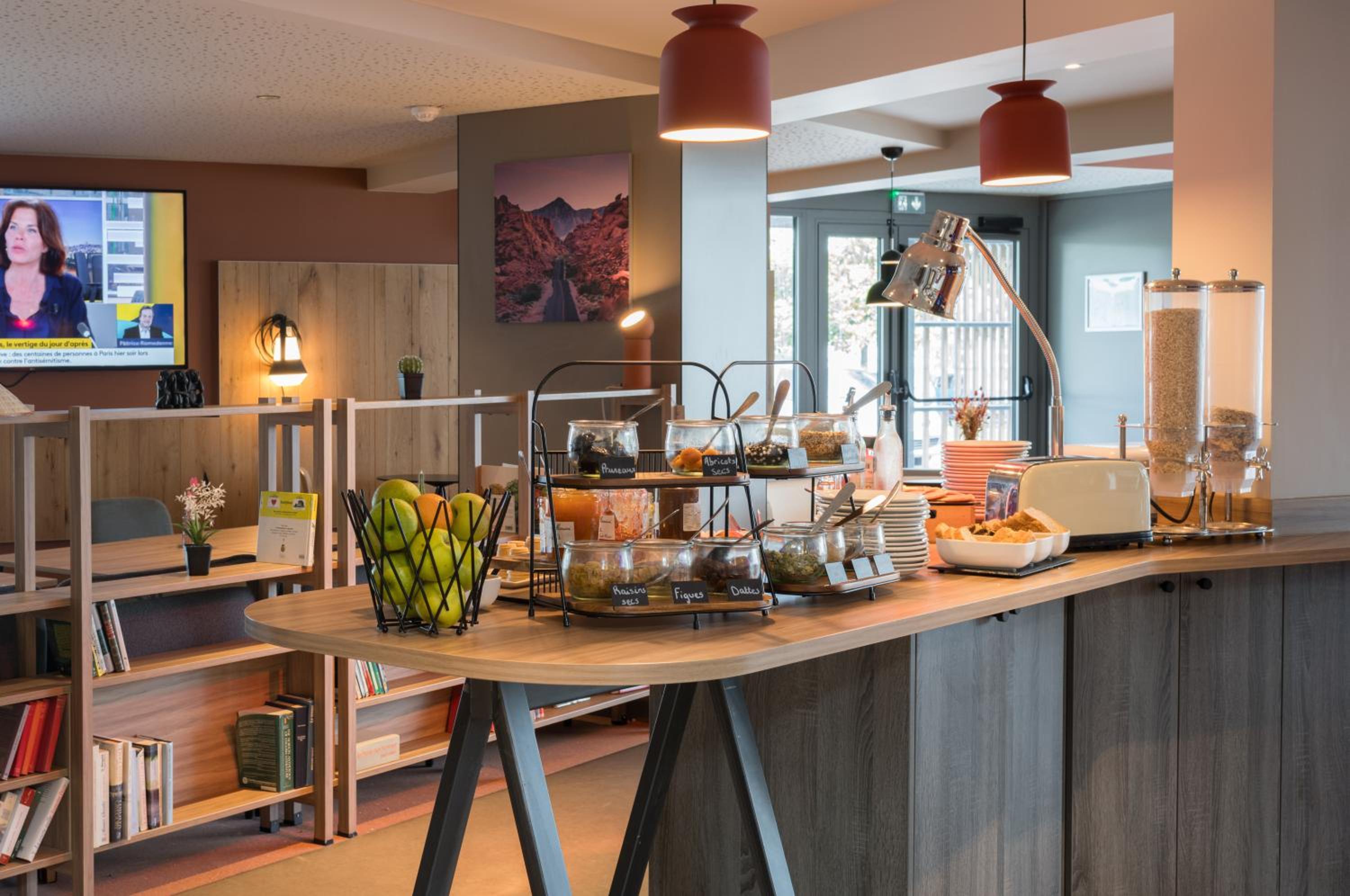 Saint-Etienne-du-Rouvray Vacations - IBIS STYLES Rouen Parc Expos Zenith - Property Image 4