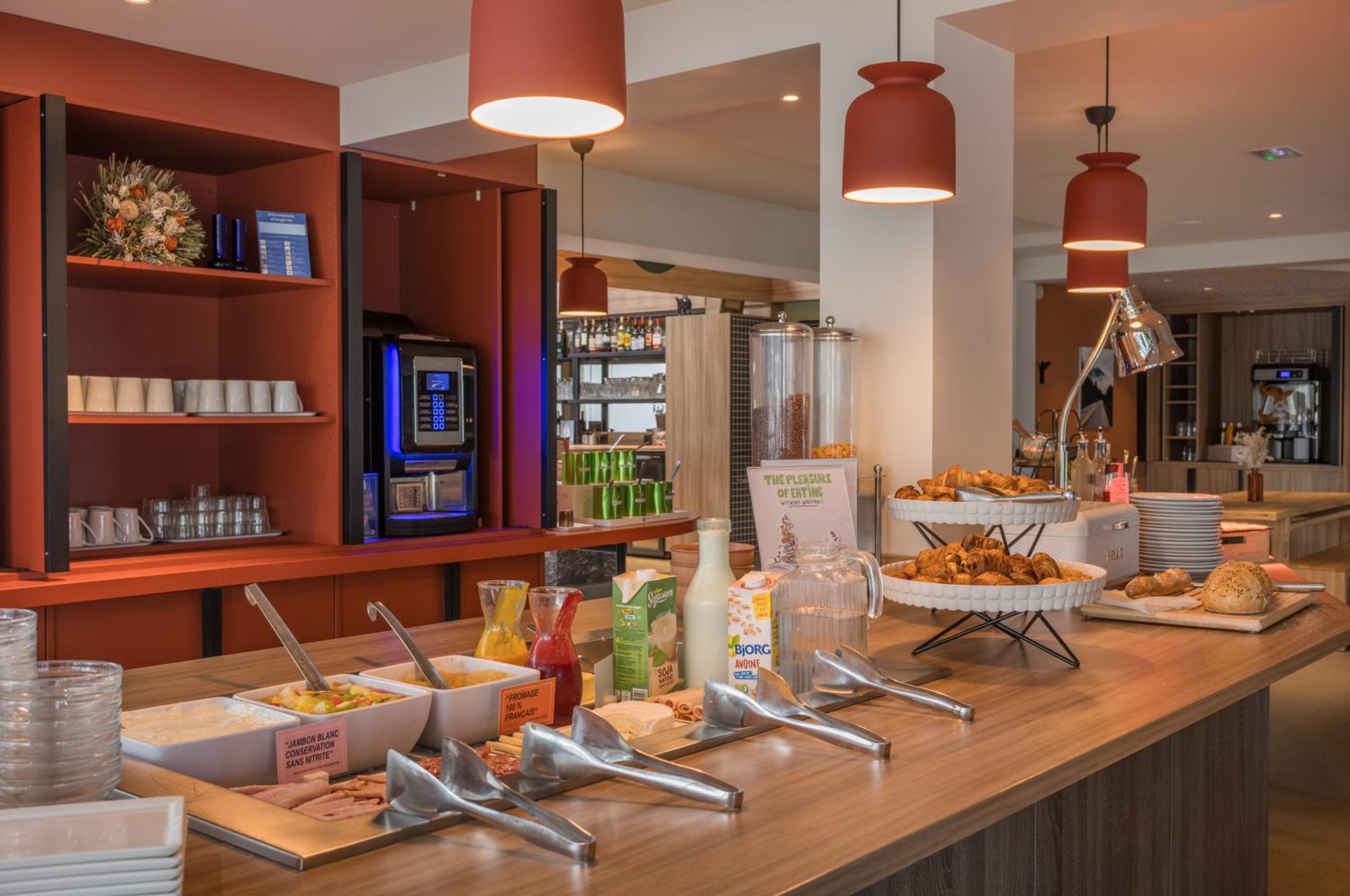 Saint-Etienne-du-Rouvray Vacations - IBIS STYLES Rouen Parc Expos Zenith - Property Image 3
