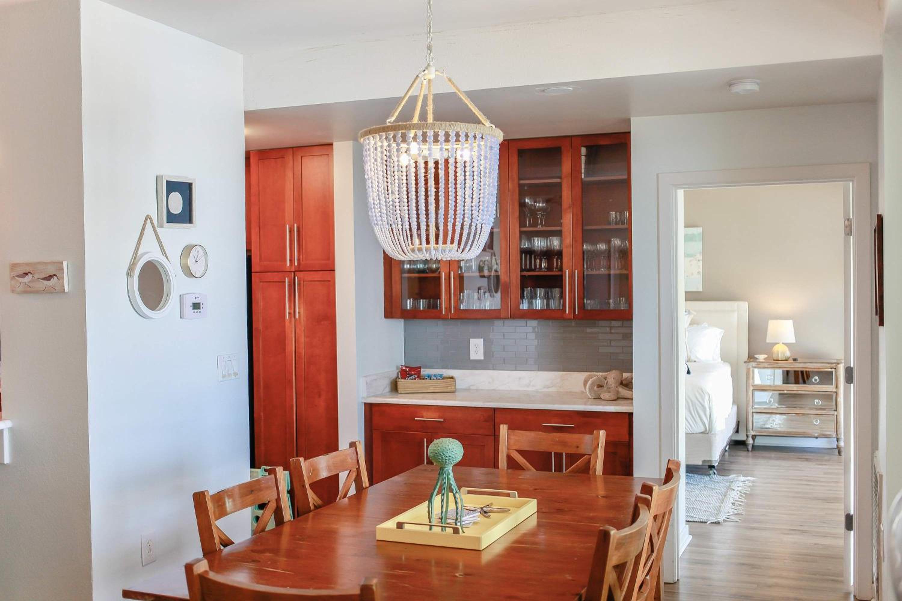 Sojourns Beach Views & Pool Family Home Sleeps 9 view 5