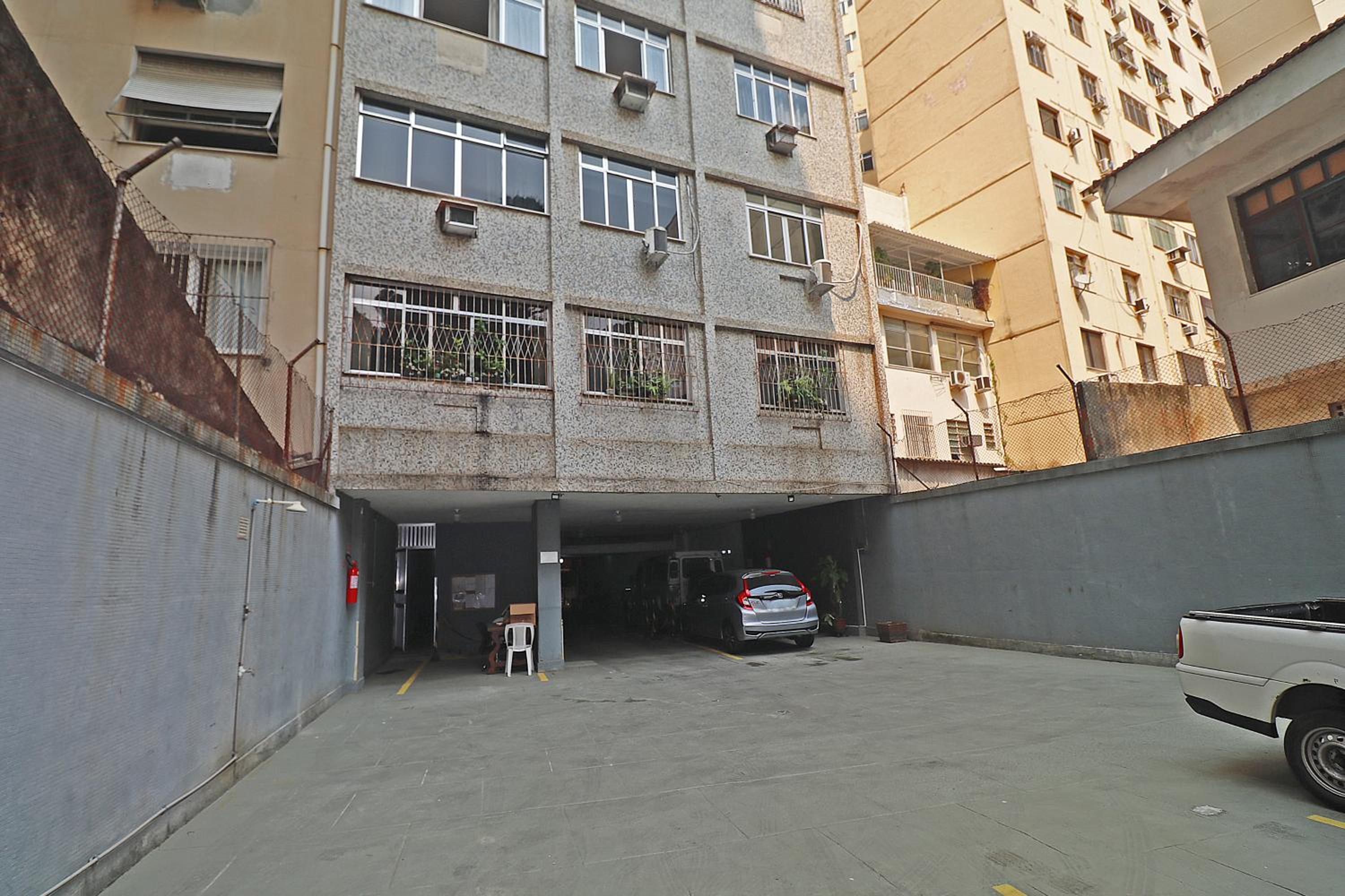 Belo sala 3 quartos com 2 suites para 6 pessoas