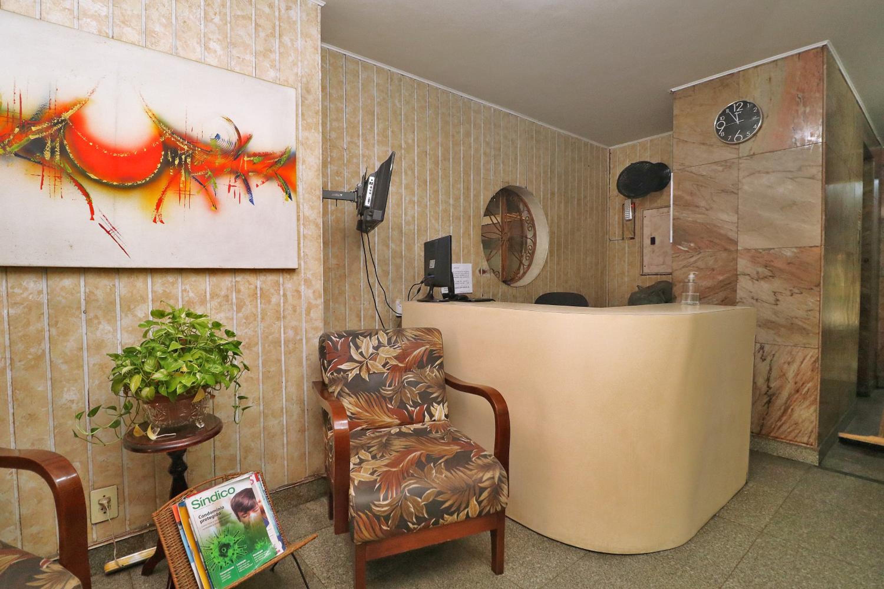 Belo sala 3 quartos com 2 suites para 6 pessoas