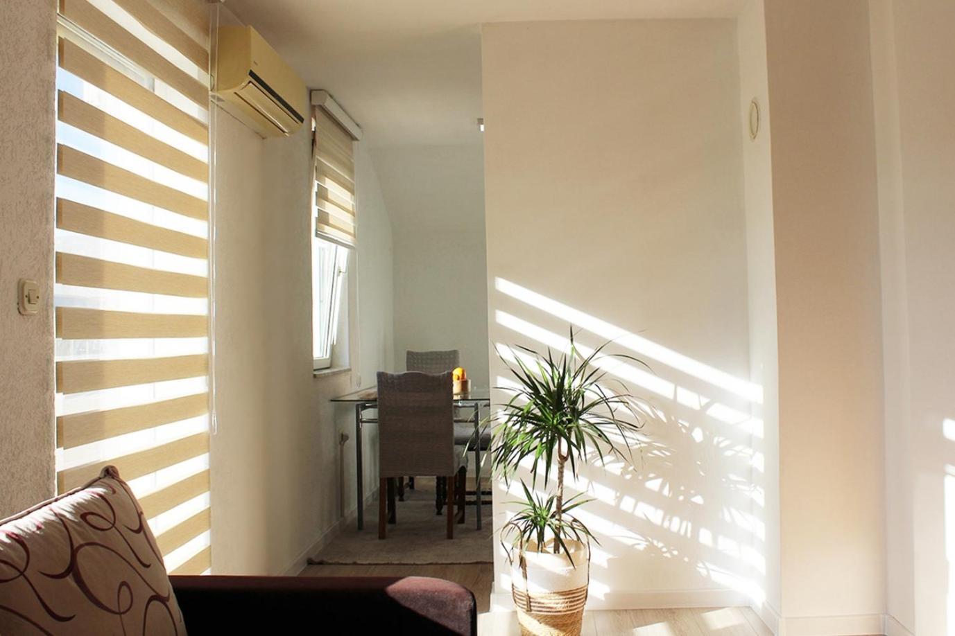 Farah Apartment