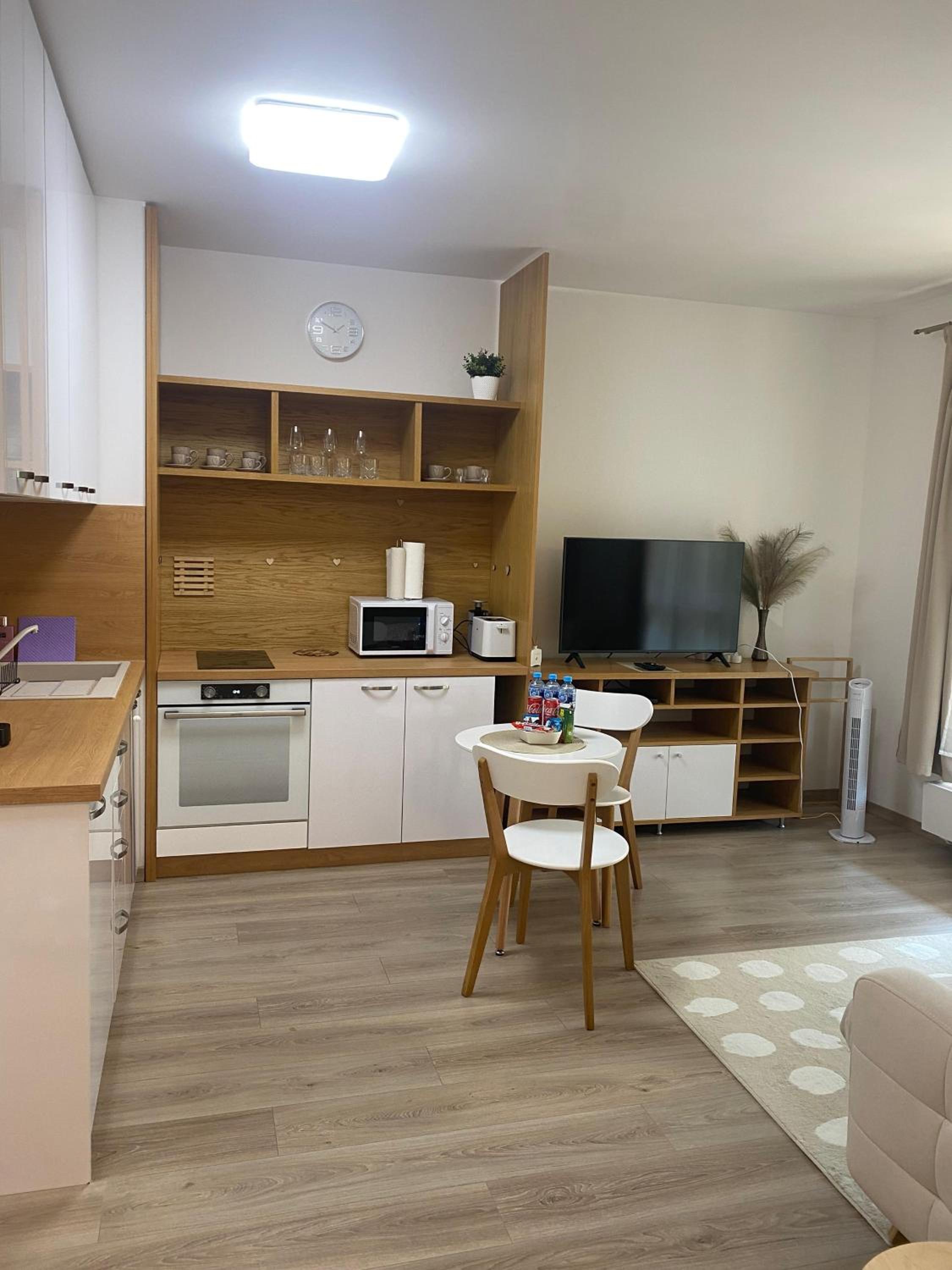 LIA apartmán - PRIVATE PARKING view 2